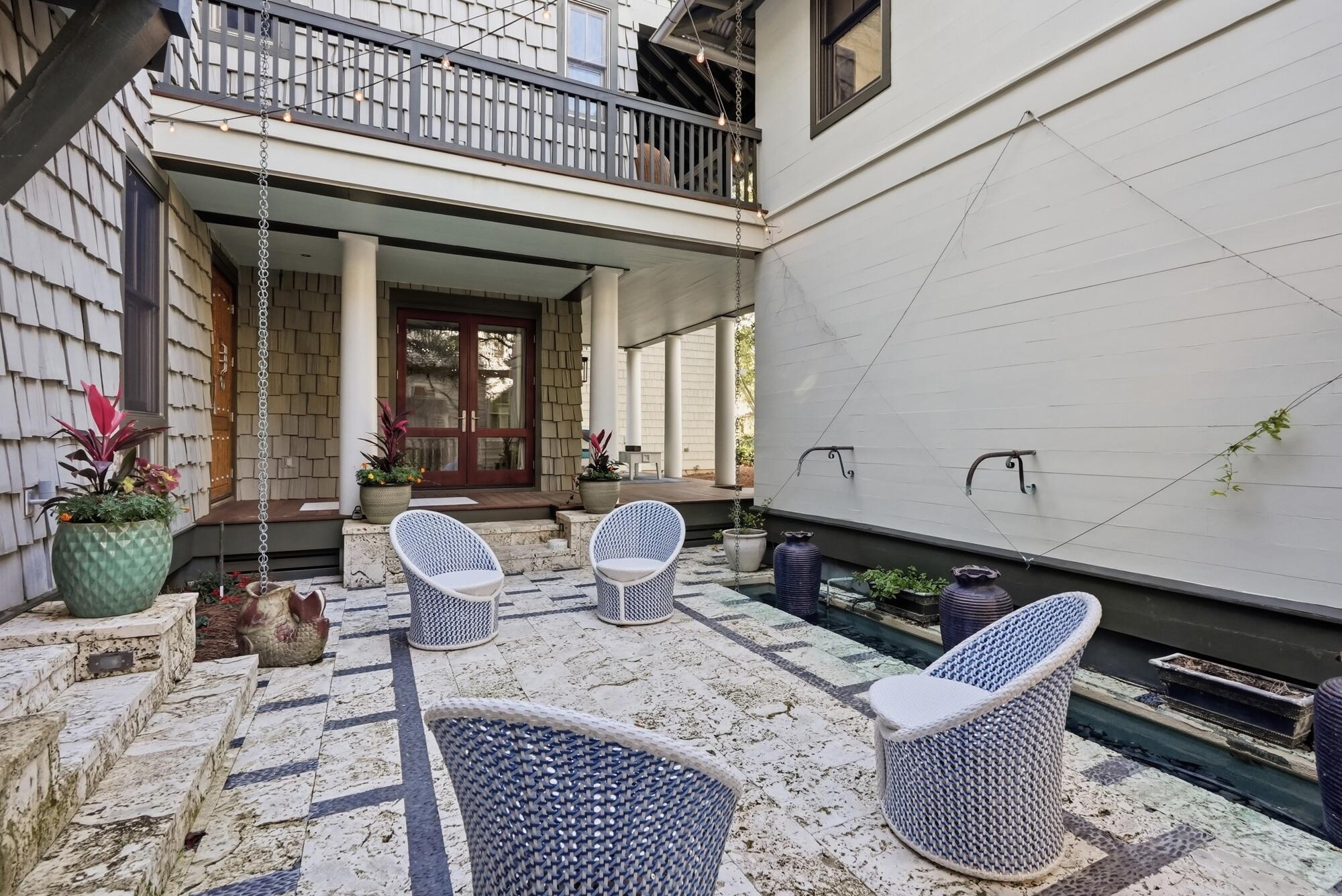 21 Blackwater Street