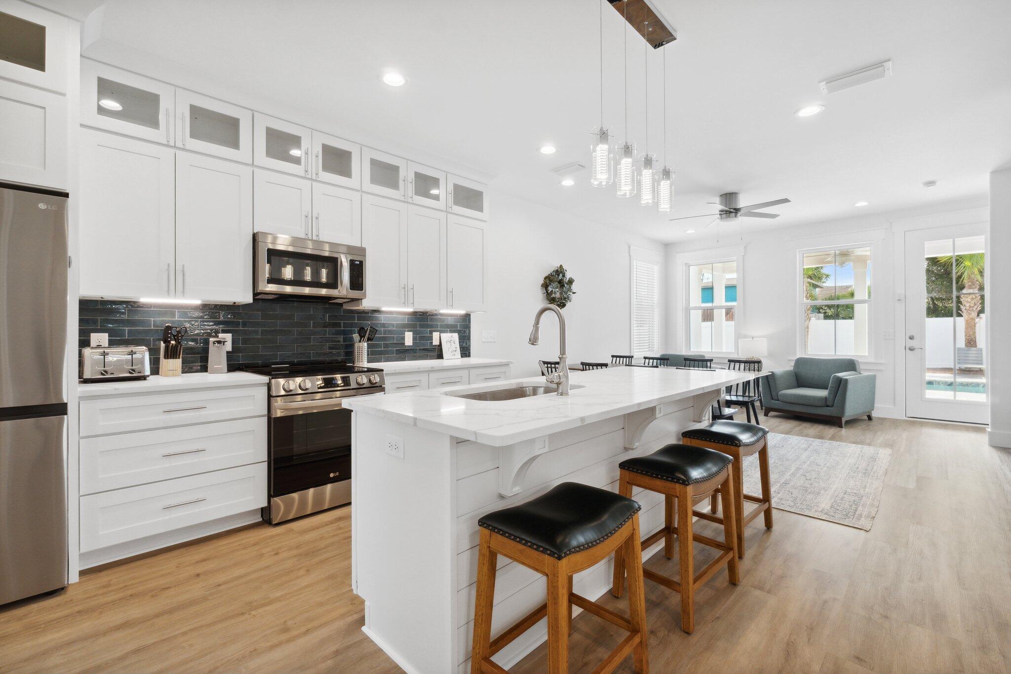 HOLIDAY BEACH UNIT 14 - Residential