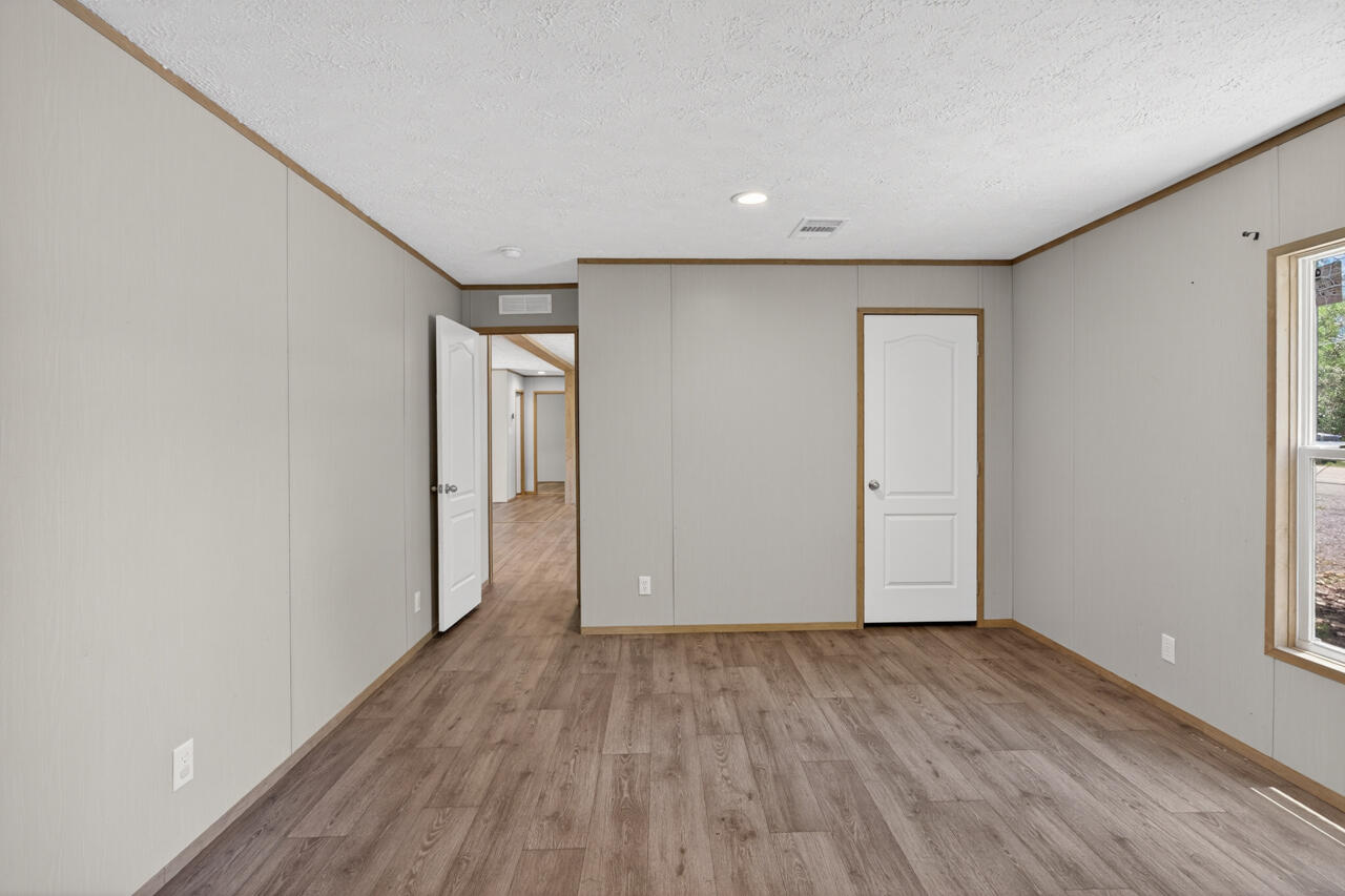 OAKWOOD HILLS UNIT 3 - Residential