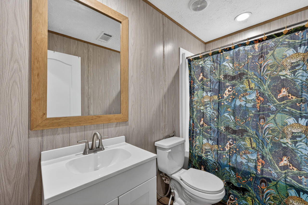 OAKWOOD HILLS UNIT 3 - Residential