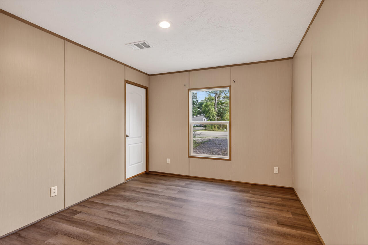 OAKWOOD HILLS UNIT 3 - Residential