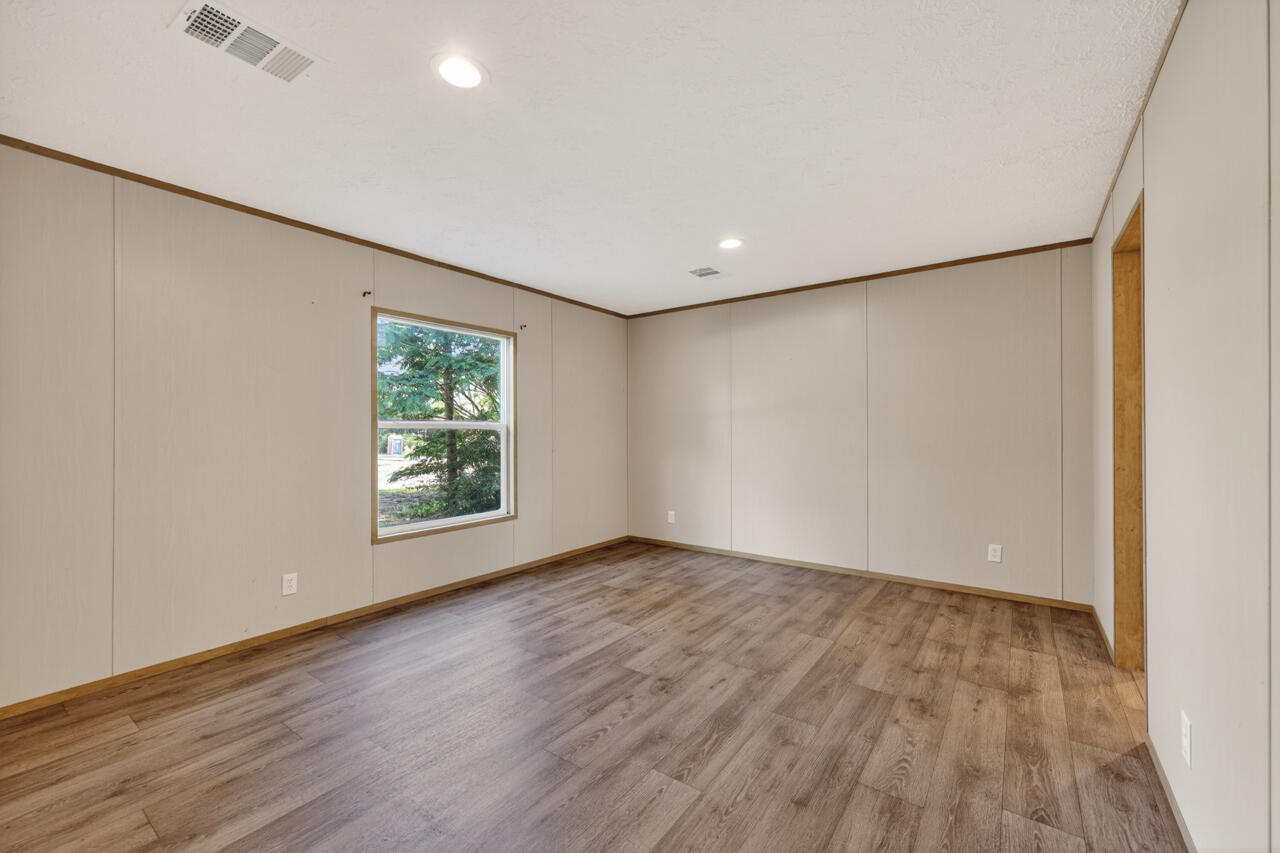 OAKWOOD HILLS UNIT 3 - Residential