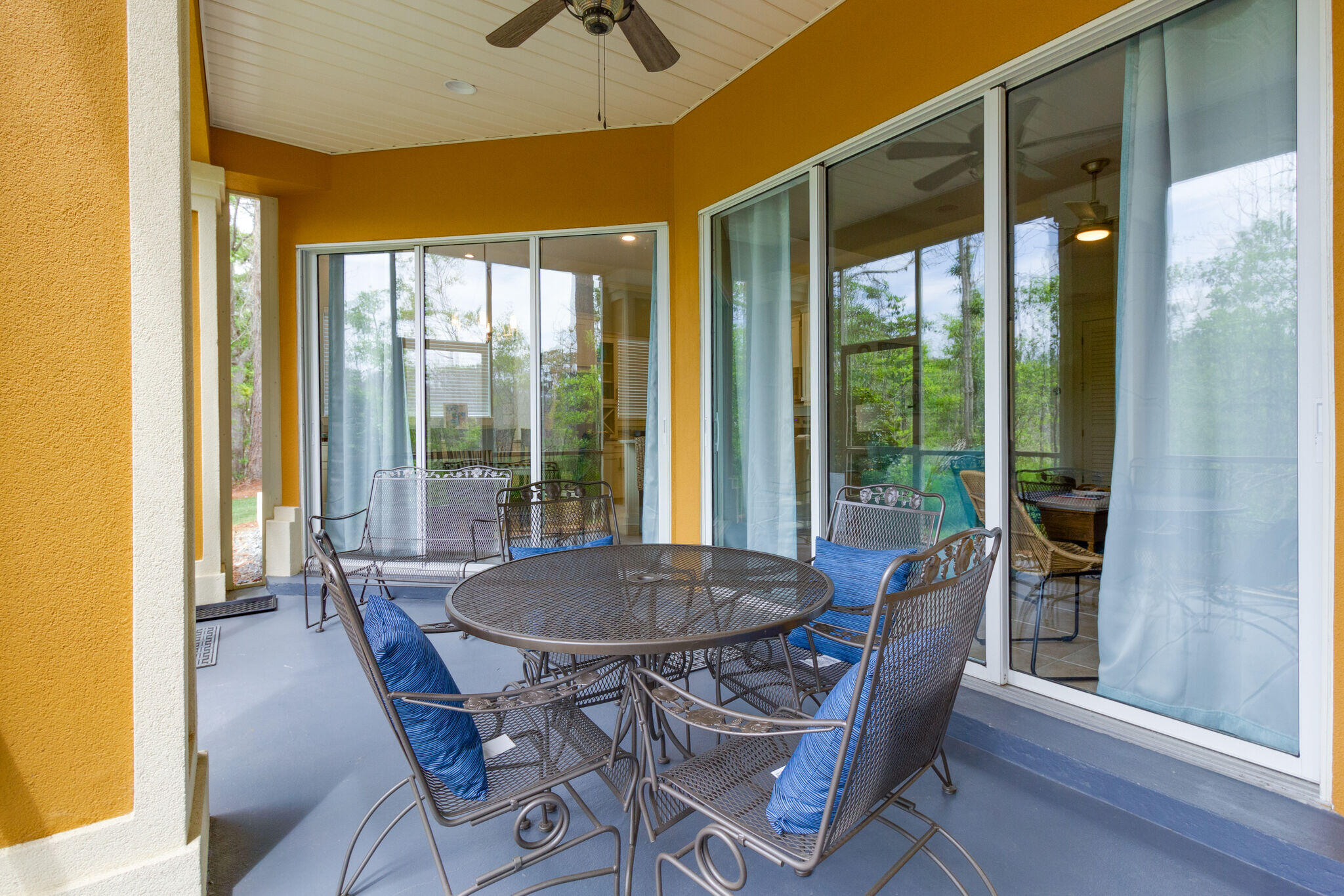 CRYSTAL COVE - Residential