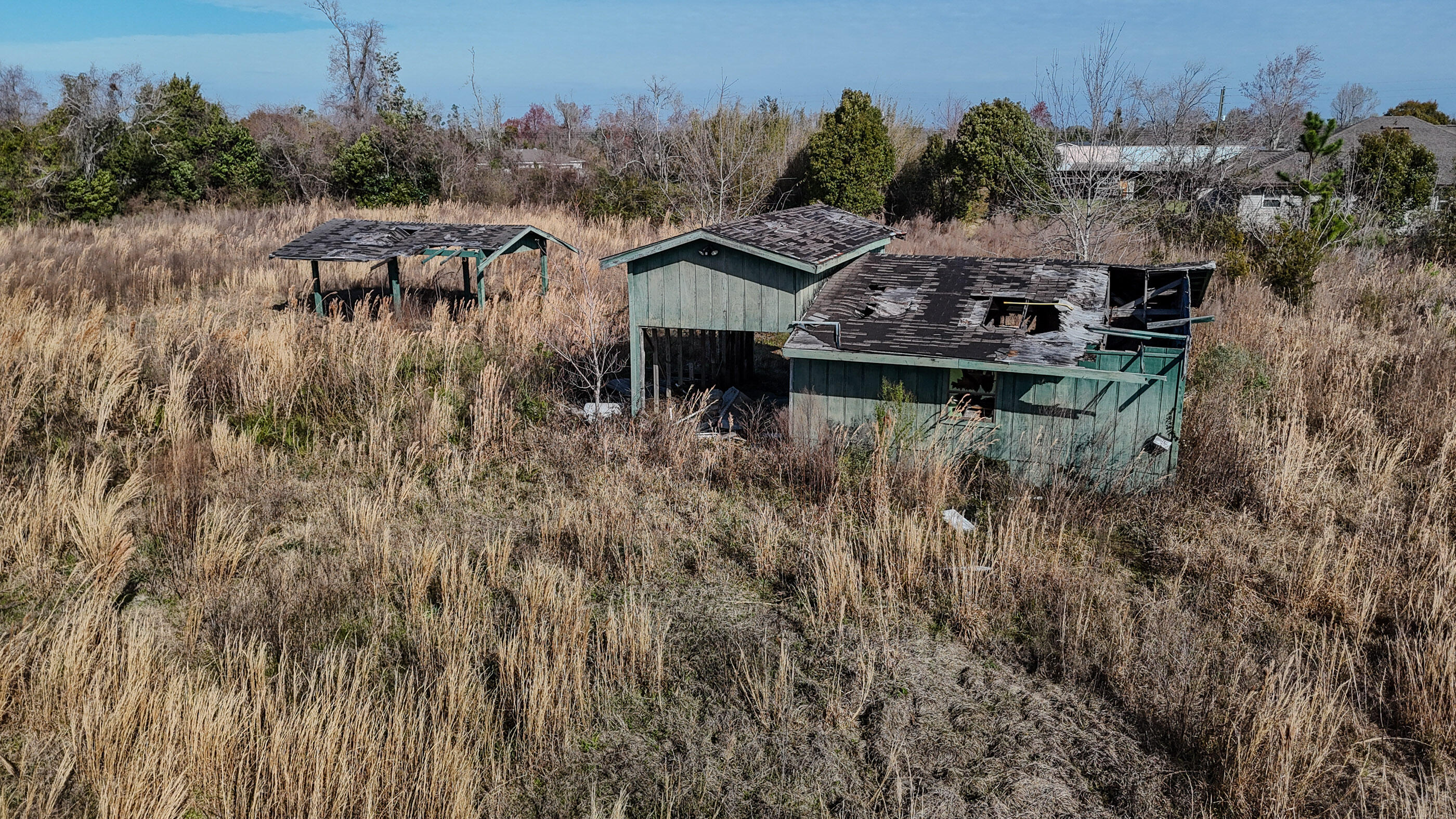 NO RECORDED SUBDIVISION - Land