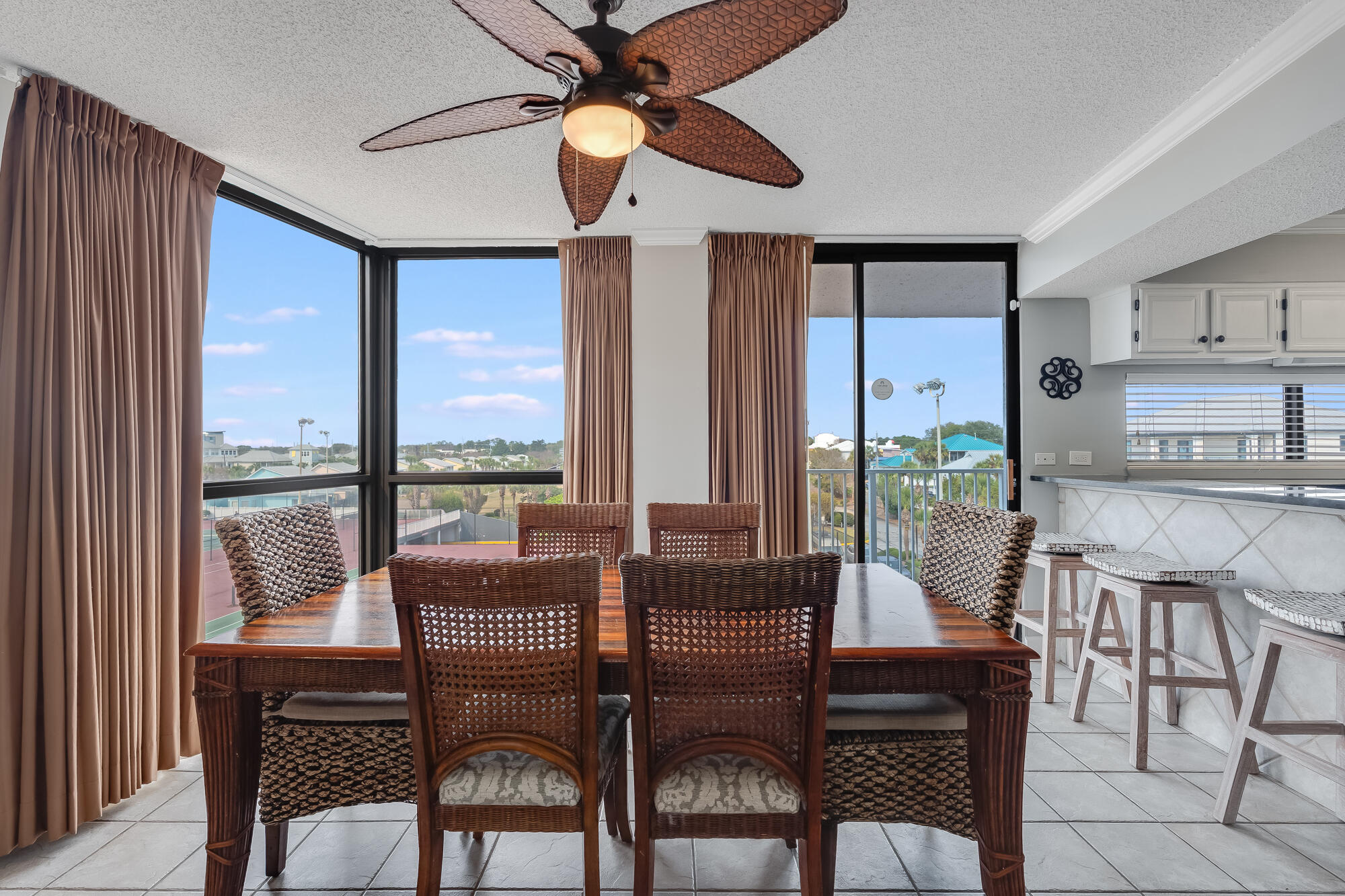MAINSAIL CONDO PH 3 - Residential