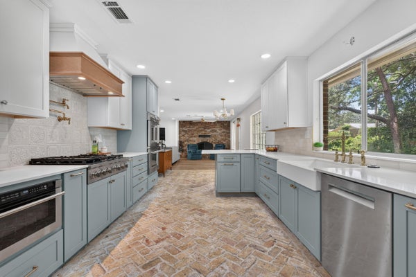 604 MERIONETH DR NE, FORT WALTON BEACH, FL 32547 - Image f5ff1d43affc53f8884daf92c7dc2feb/1715754979