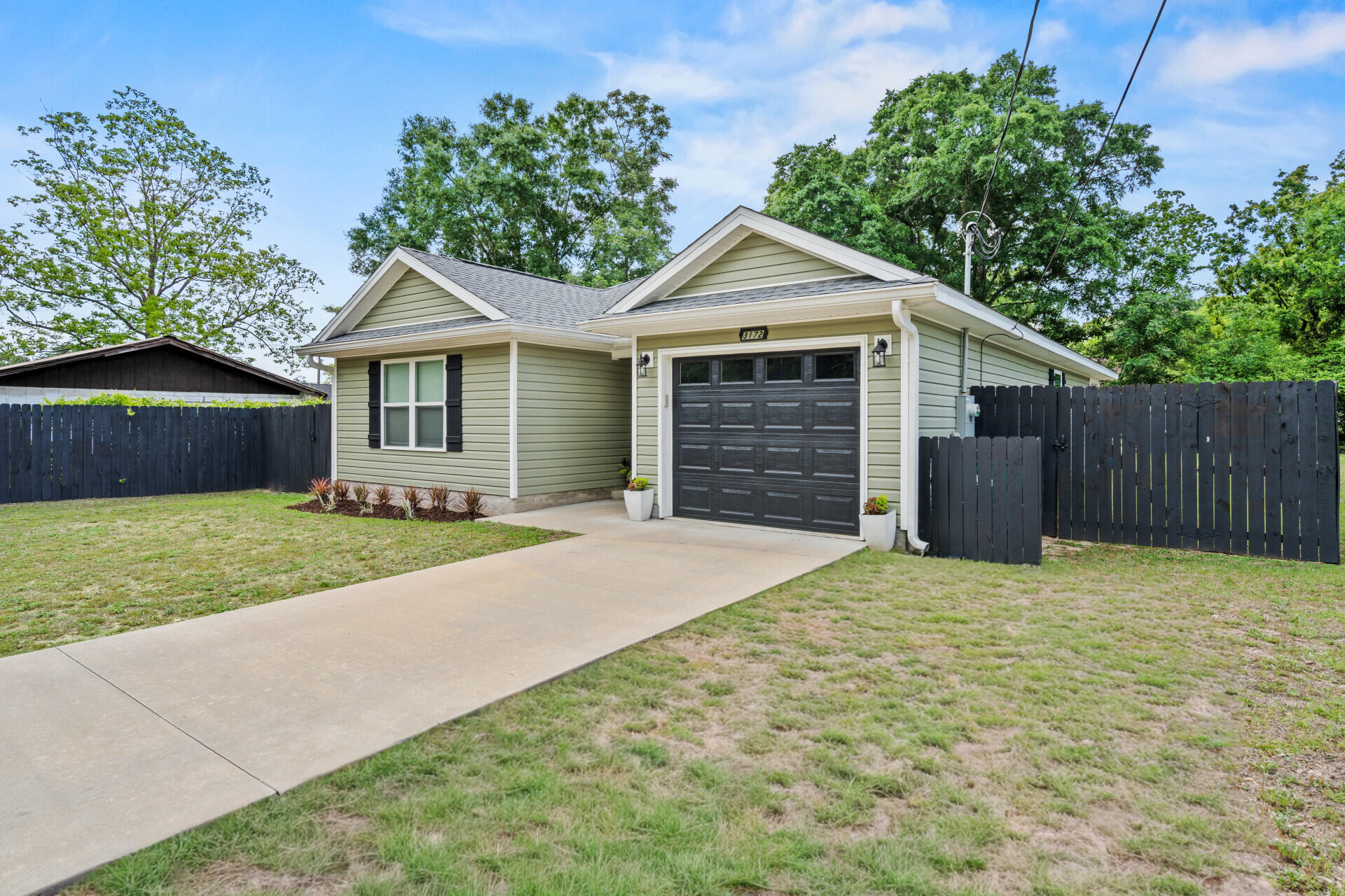 GARDEN CITY - Residential
