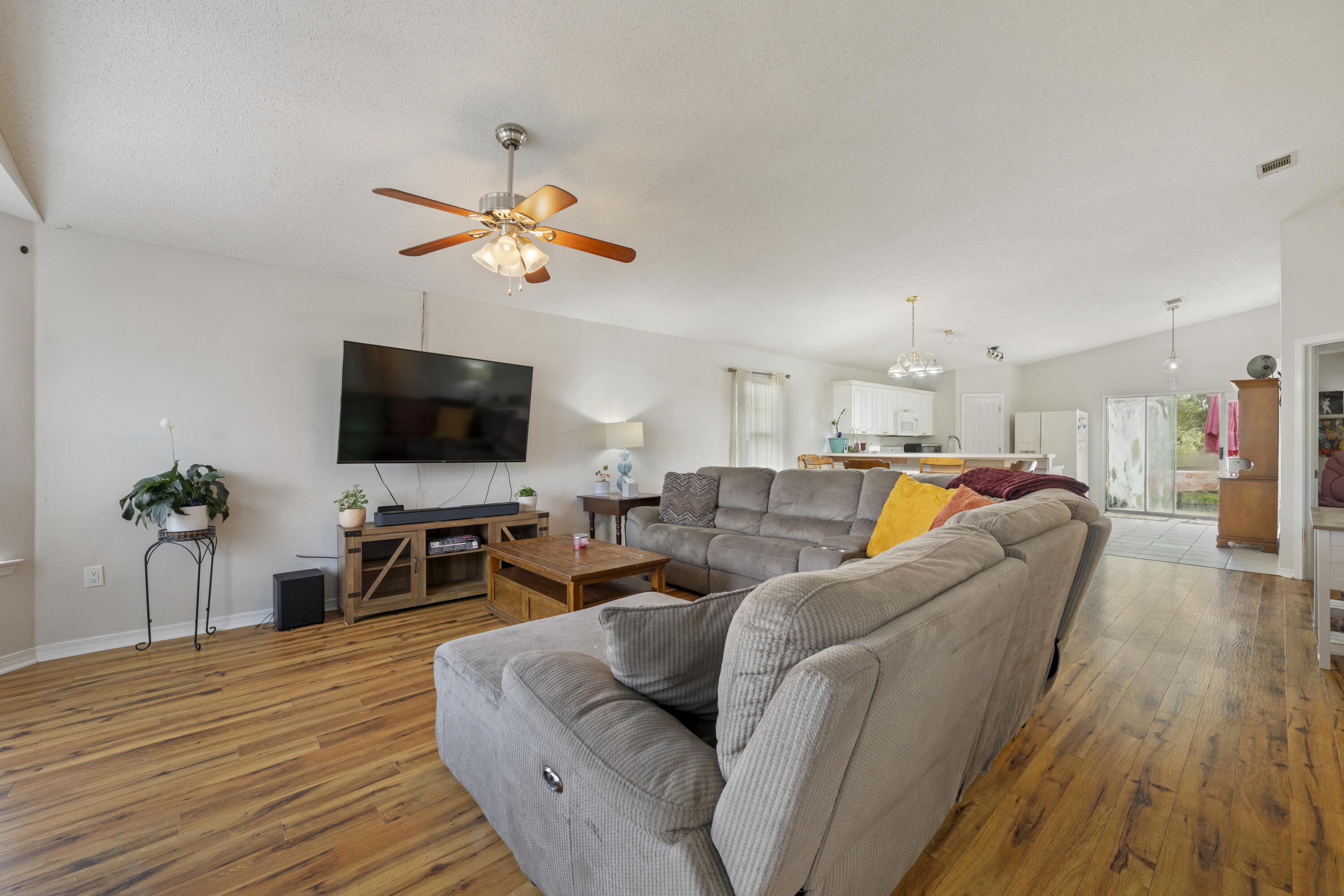 COUNTRYVIEW ESTATES 4TH ADDN PH 5 - Residential