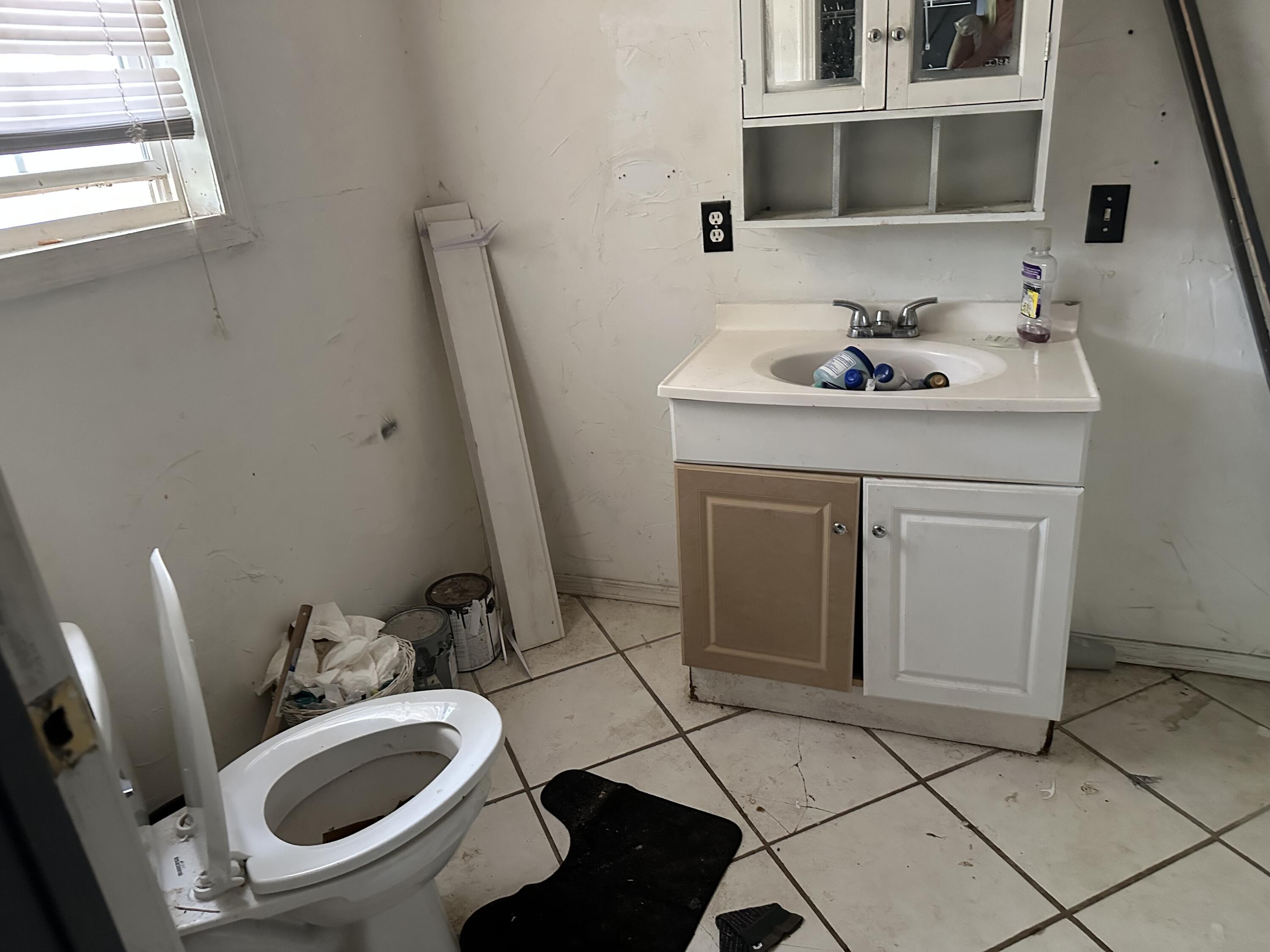 OAKWOOD HILLS UNIT 1 - Residential