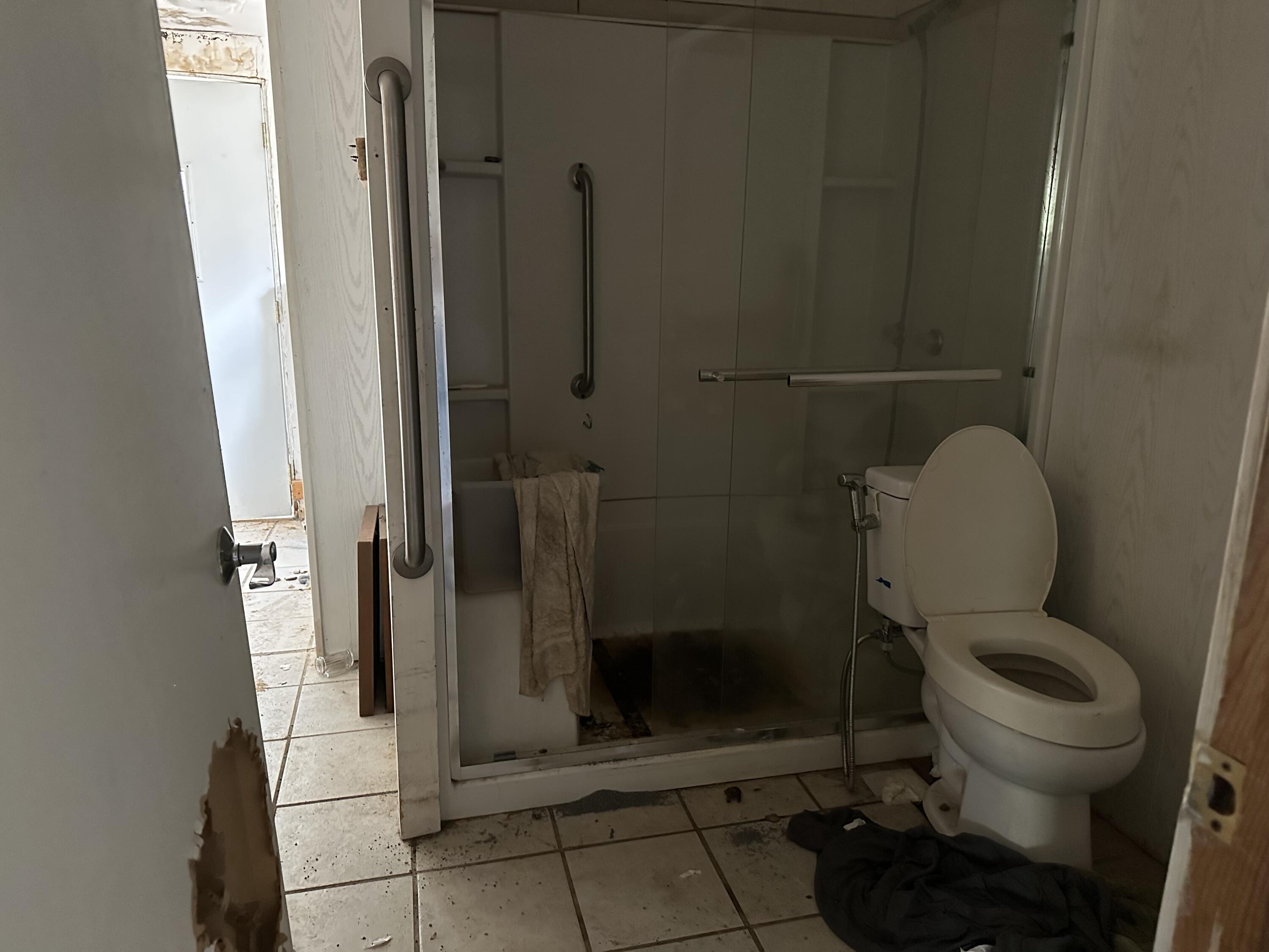 OAKWOOD HILLS UNIT 1 - Residential