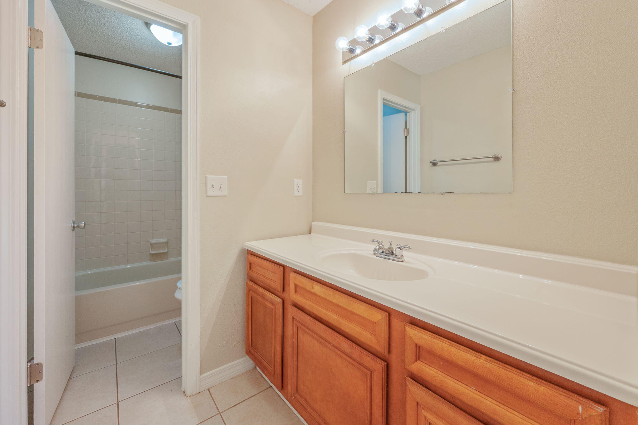 VALPARAISO PINECREST 3 - Residential