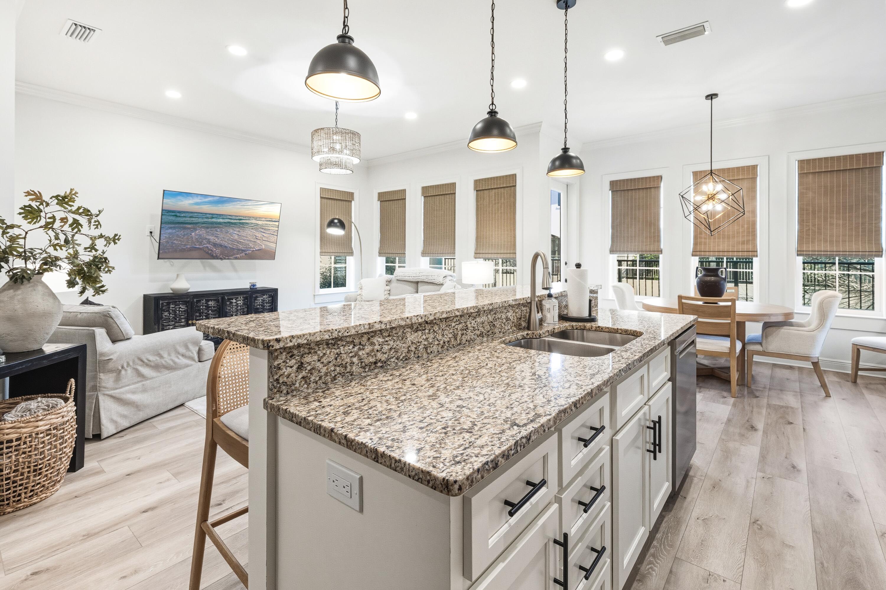 VILLA LAGO - Residential