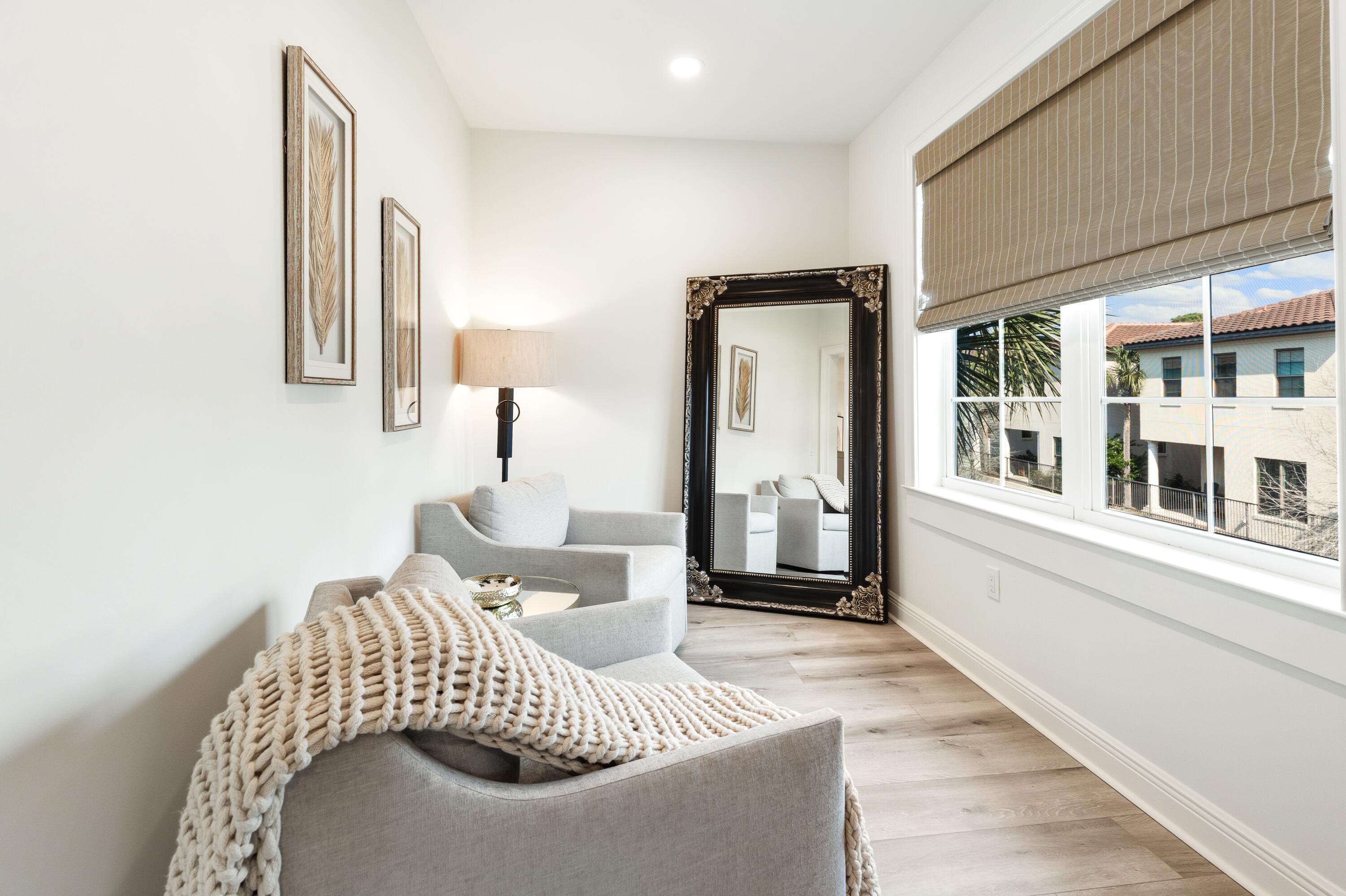 VILLA LAGO - Residential