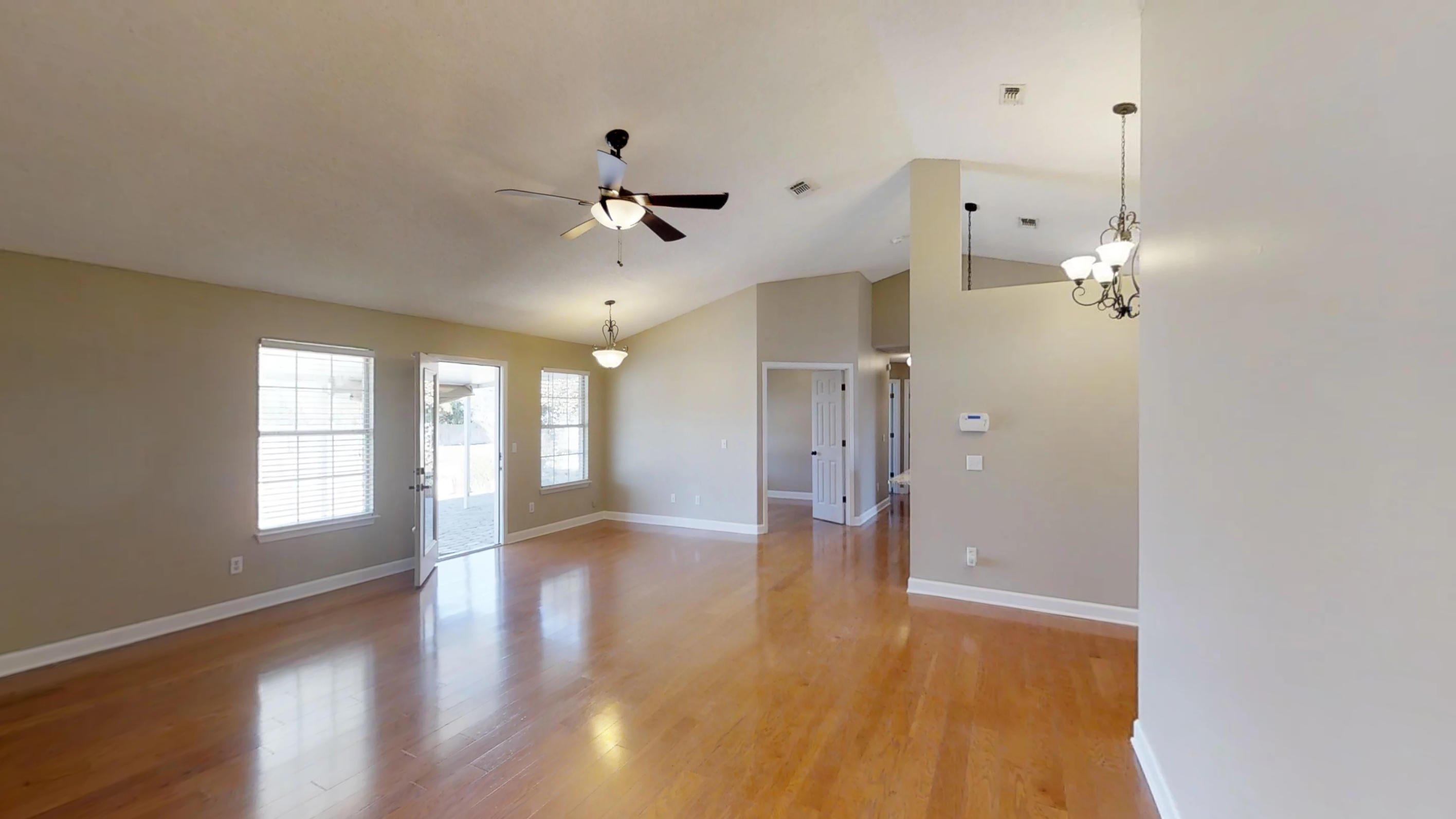 HOLLEY BY THE SEA - Residential