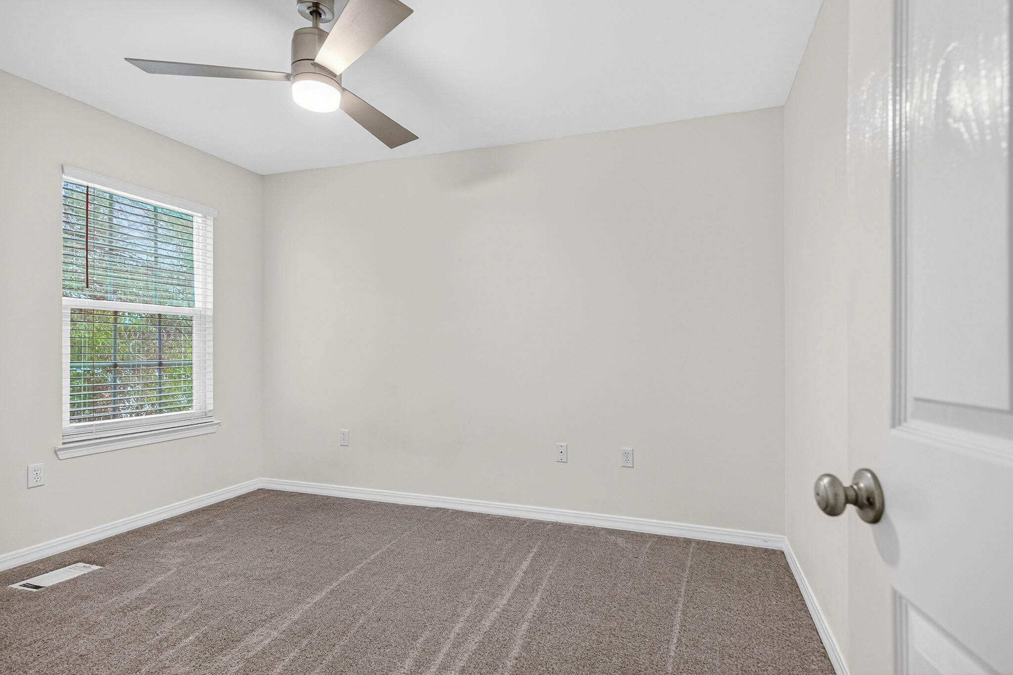 CREEKSIDE PH IV LOT 60 BLK C - Residential