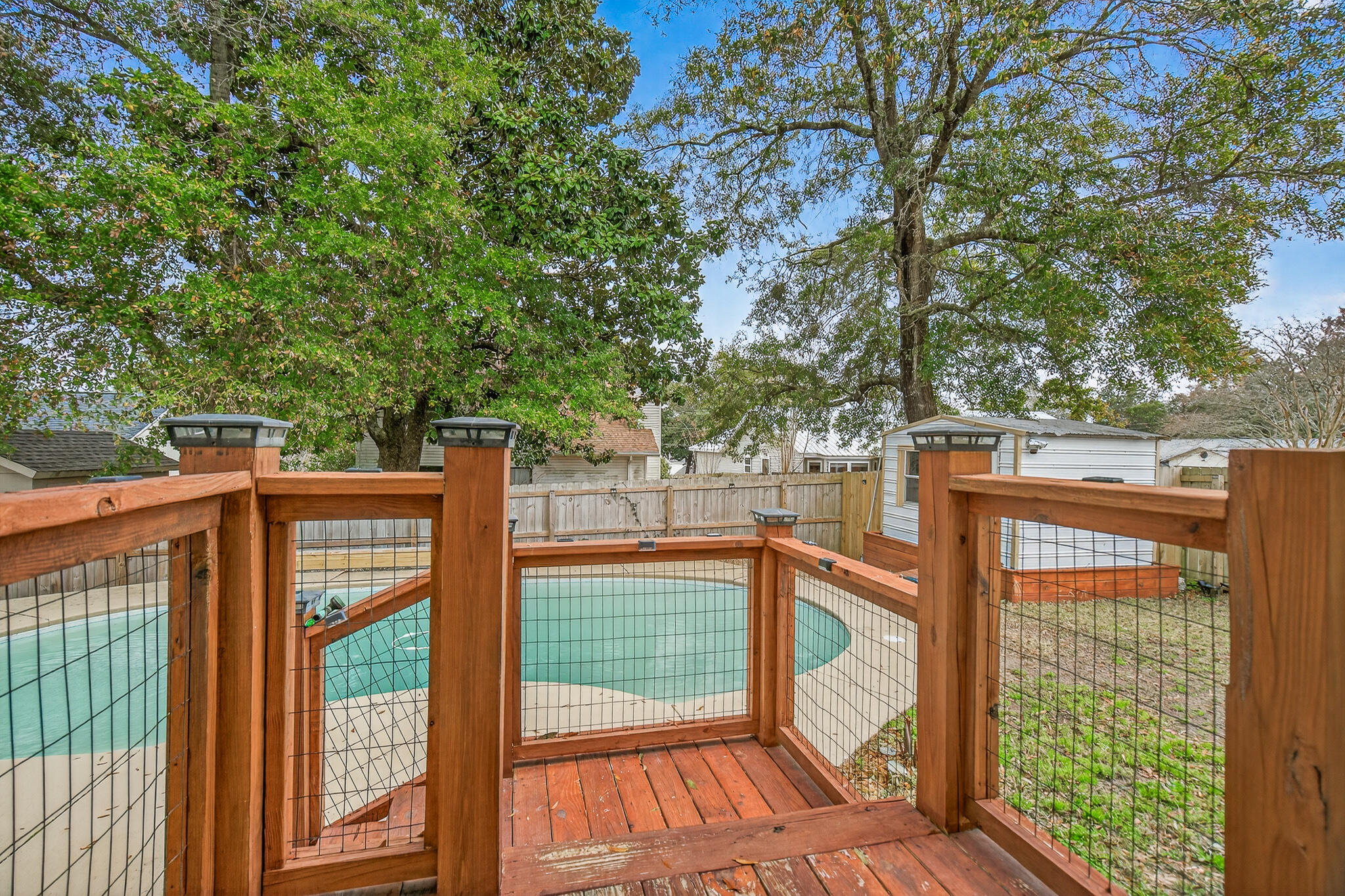 CREEKSIDE PH IV LOT 60 BLK C - Residential