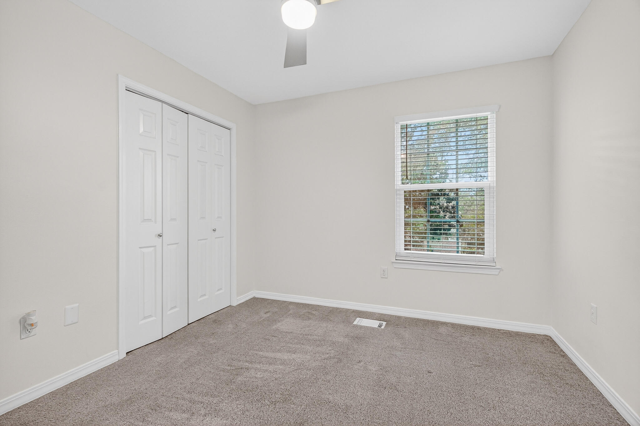 CREEKSIDE PH IV LOT 60 BLK C - Residential