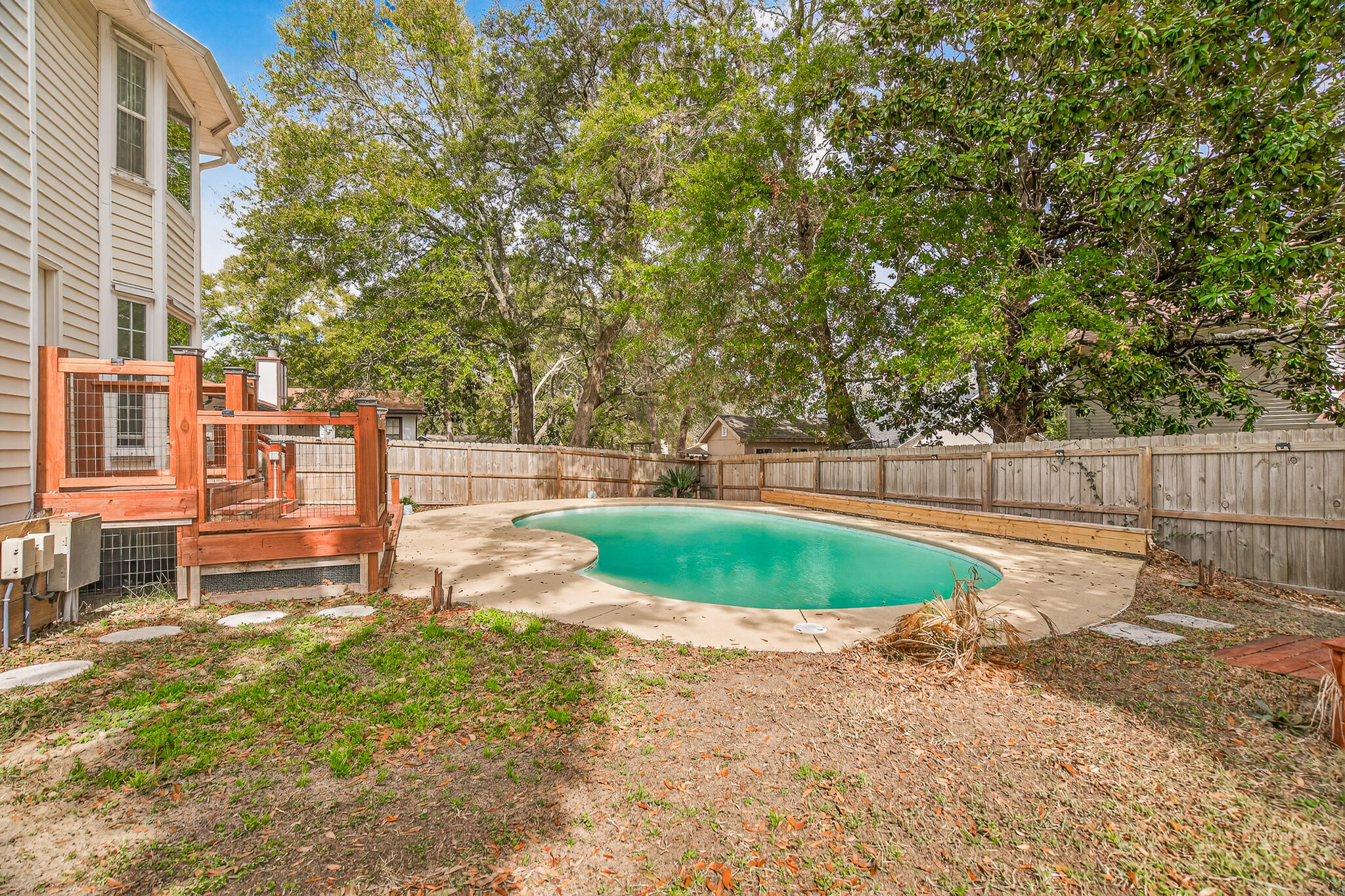 CREEKSIDE PH IV LOT 60 BLK C - Residential