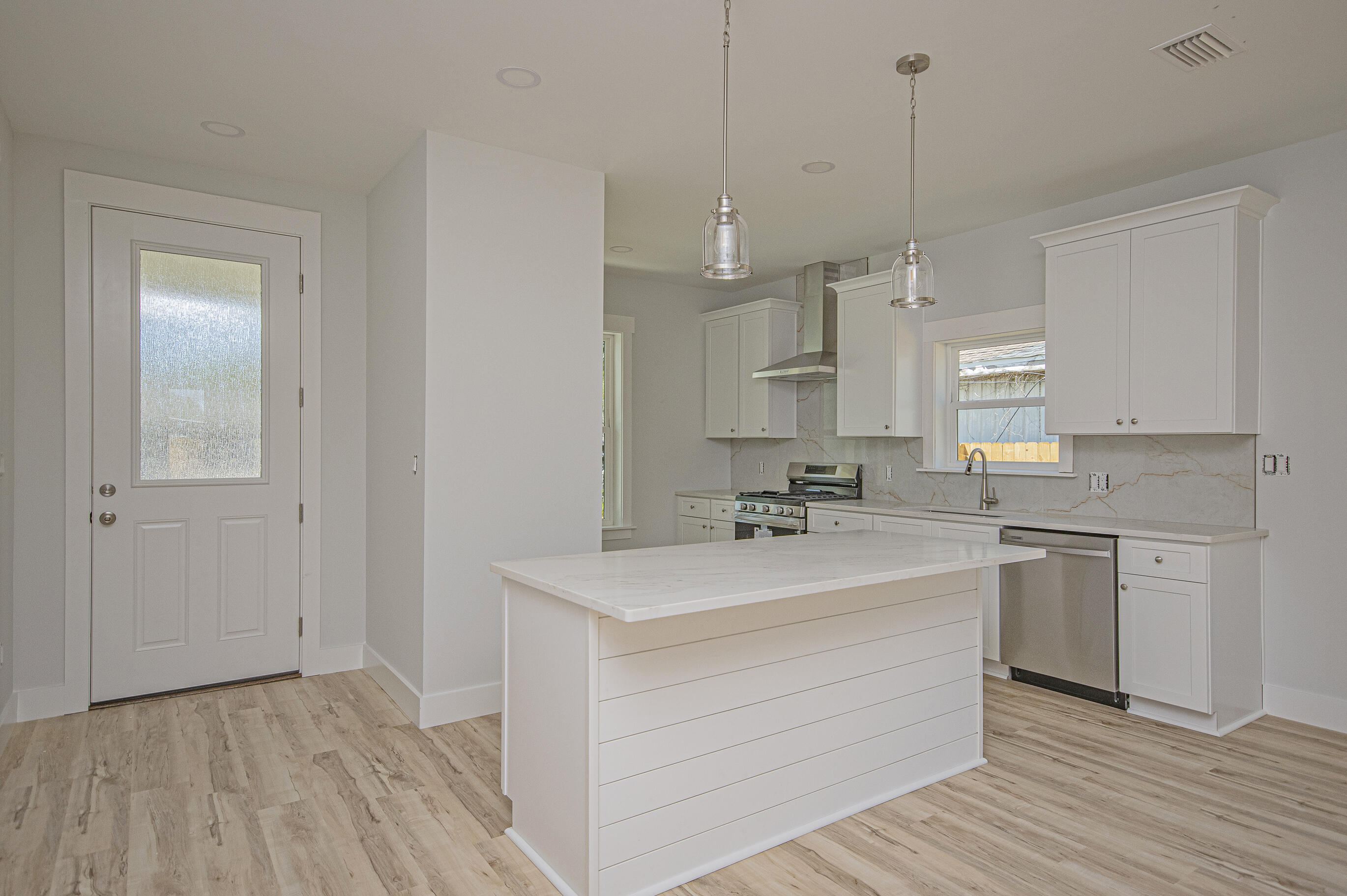 LONG POINT PARK 2ND ADDN - Residential