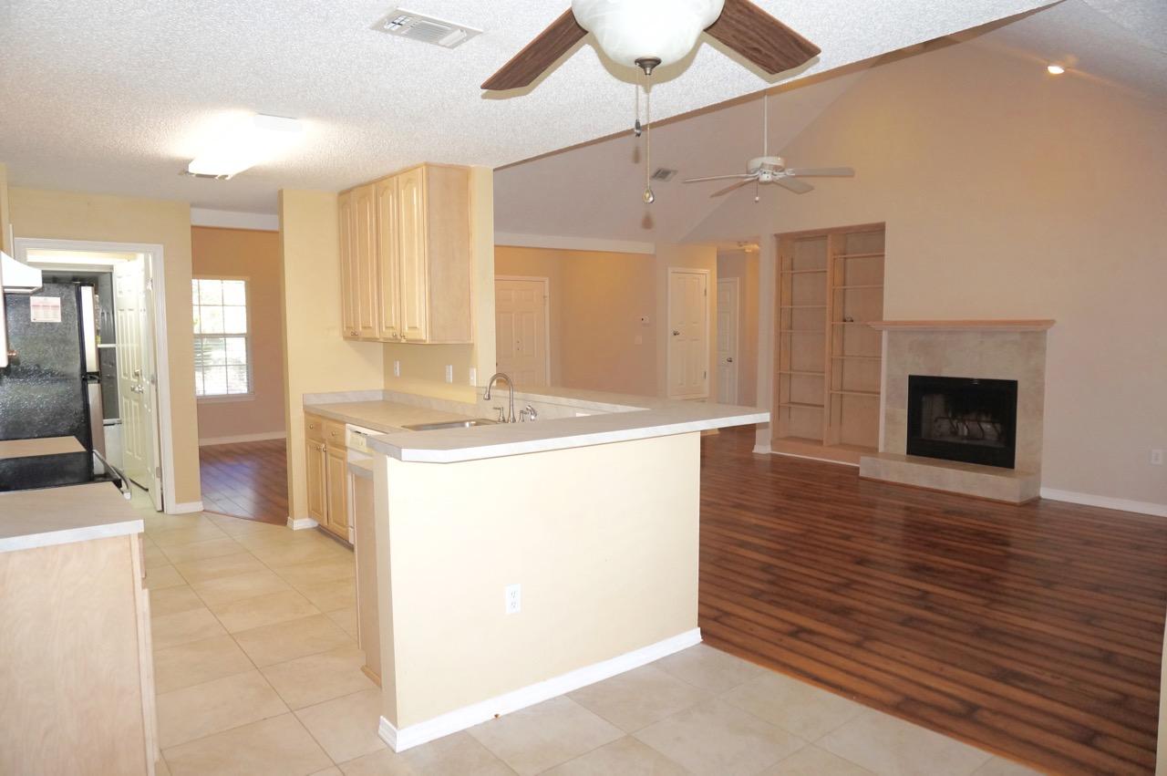 HOLLEY BY THE SEA - Residential