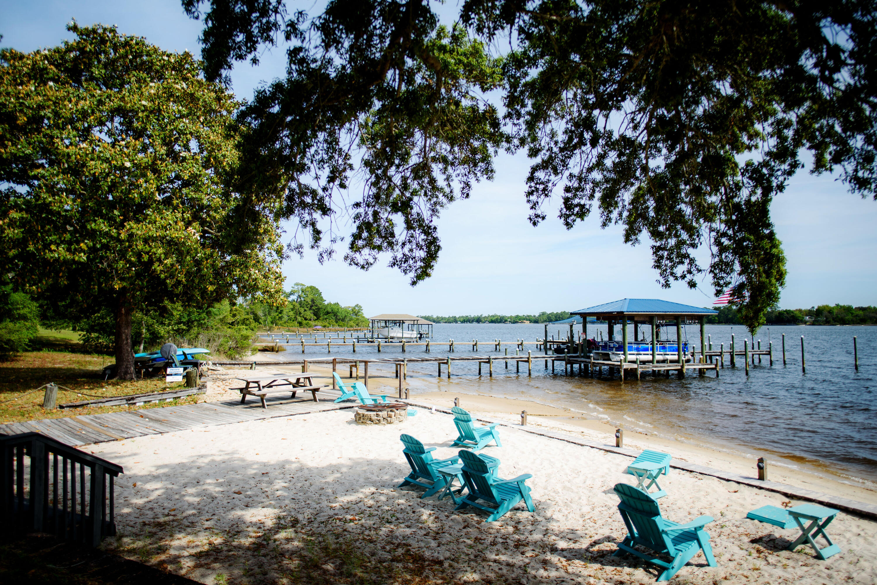 HIDDEN BAY VILLAGE - Residential