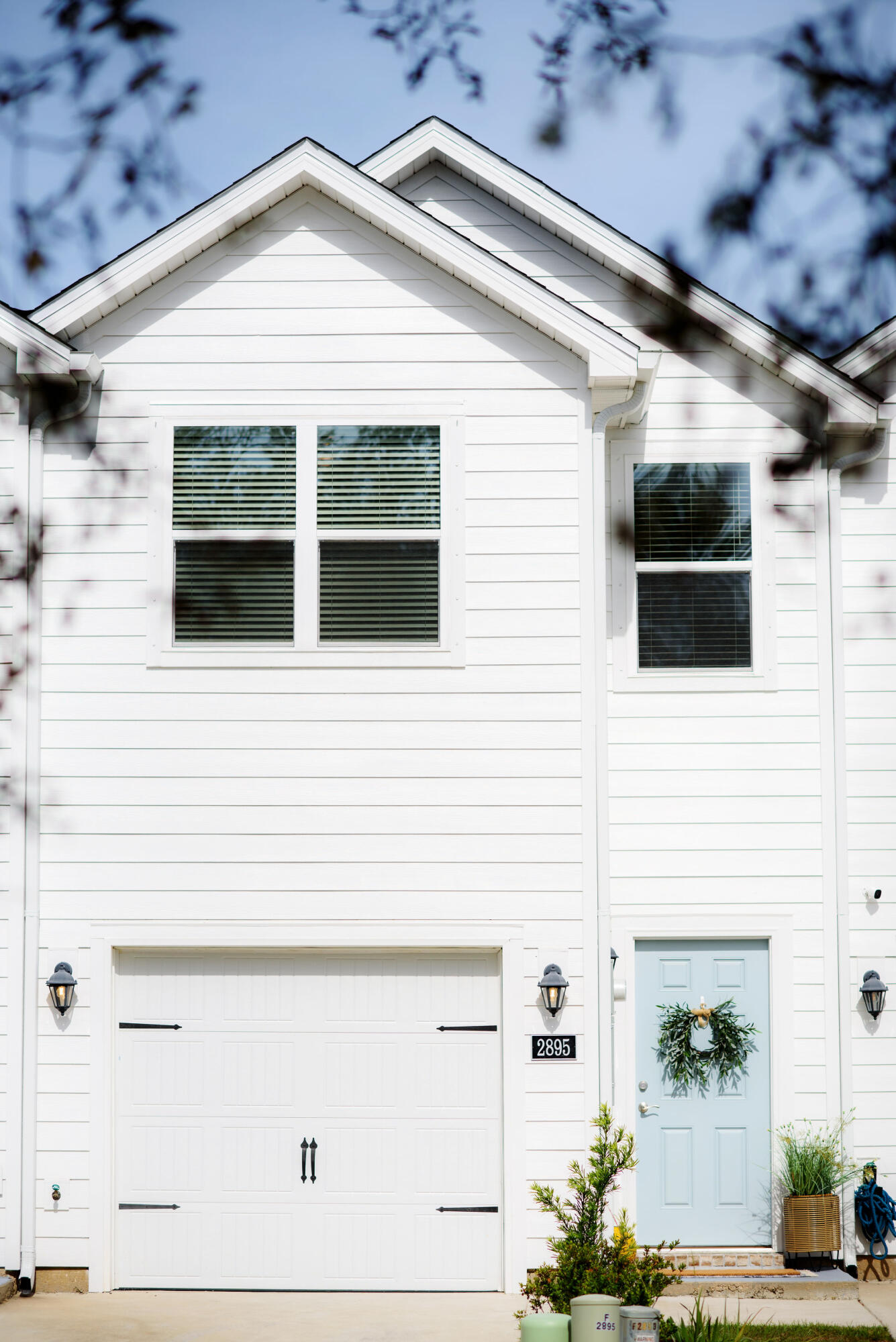 HIDDEN BAY VILLAGE - Residential