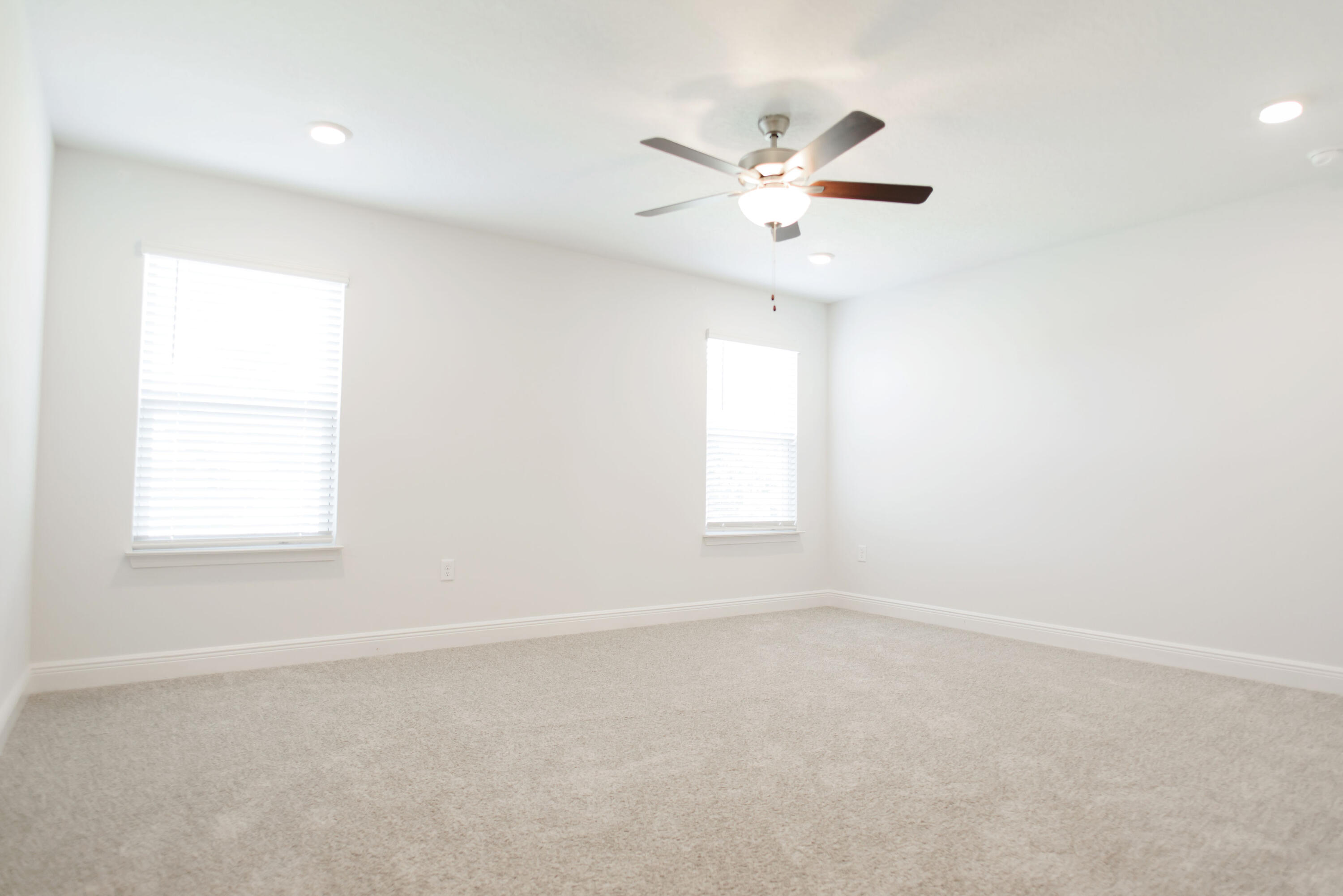 HIDDEN BAY VILLAGE - Residential