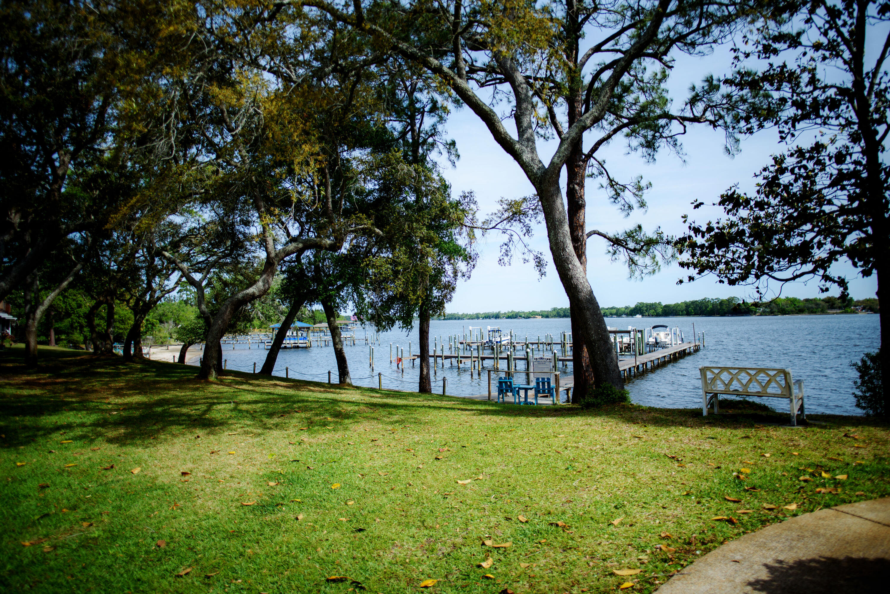 HIDDEN BAY VILLAGE - Residential
