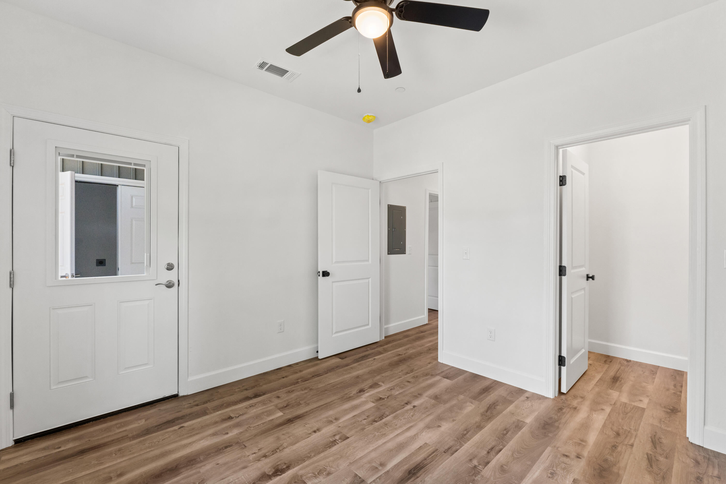 BARROW APARTMENTS - Residential Lease