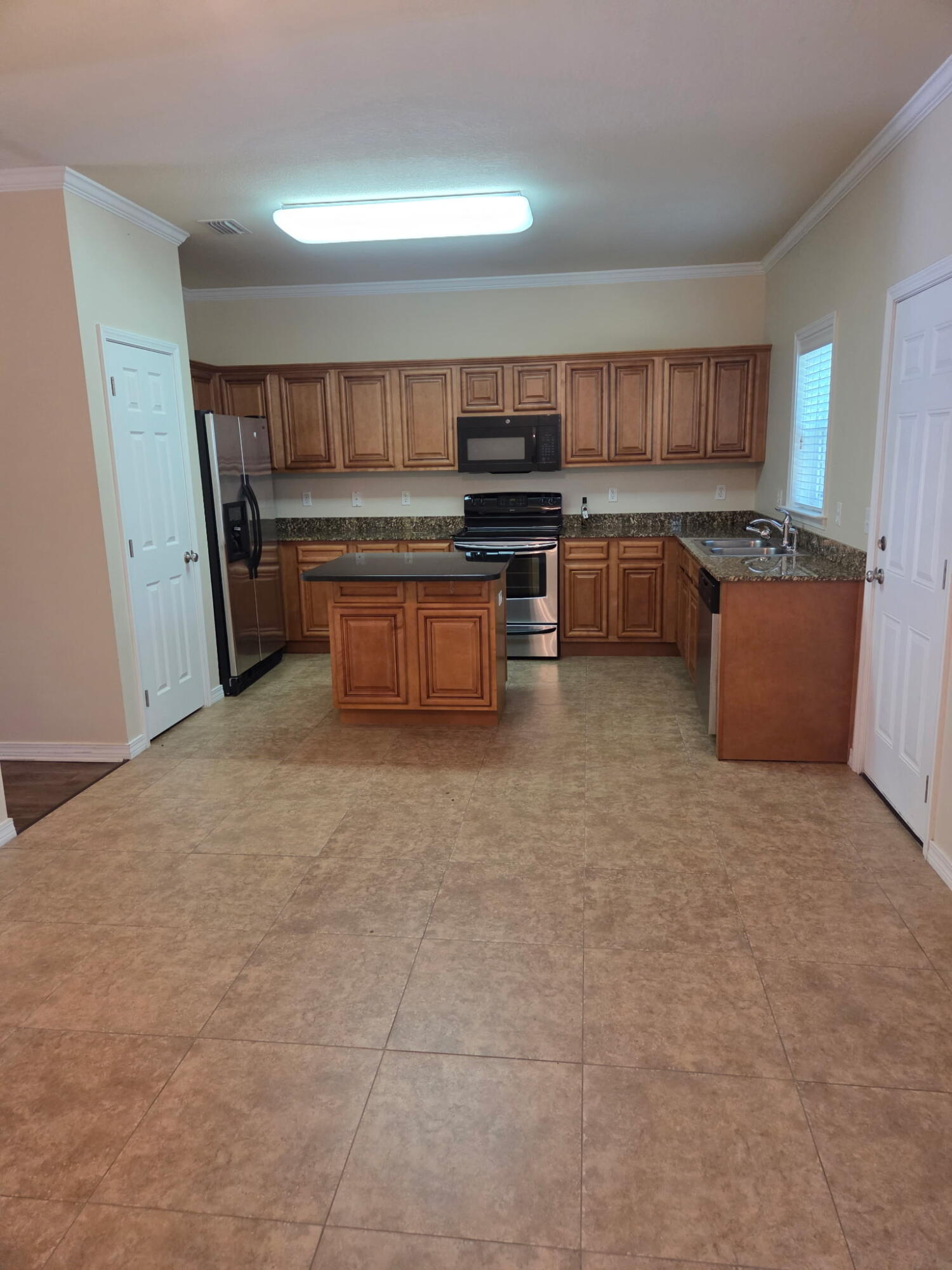 MERIDIAN SQUARE T/H - Residential