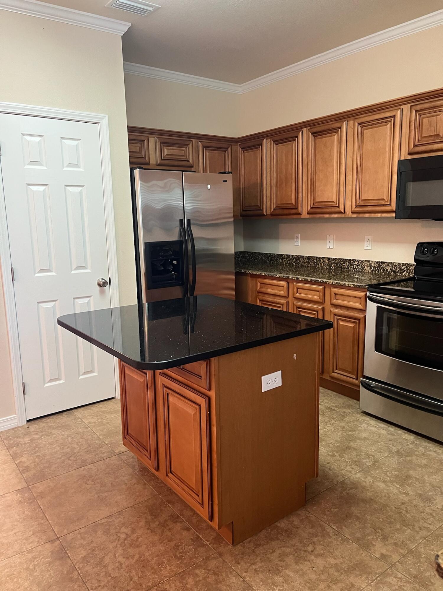 MERIDIAN SQUARE T/H - Residential