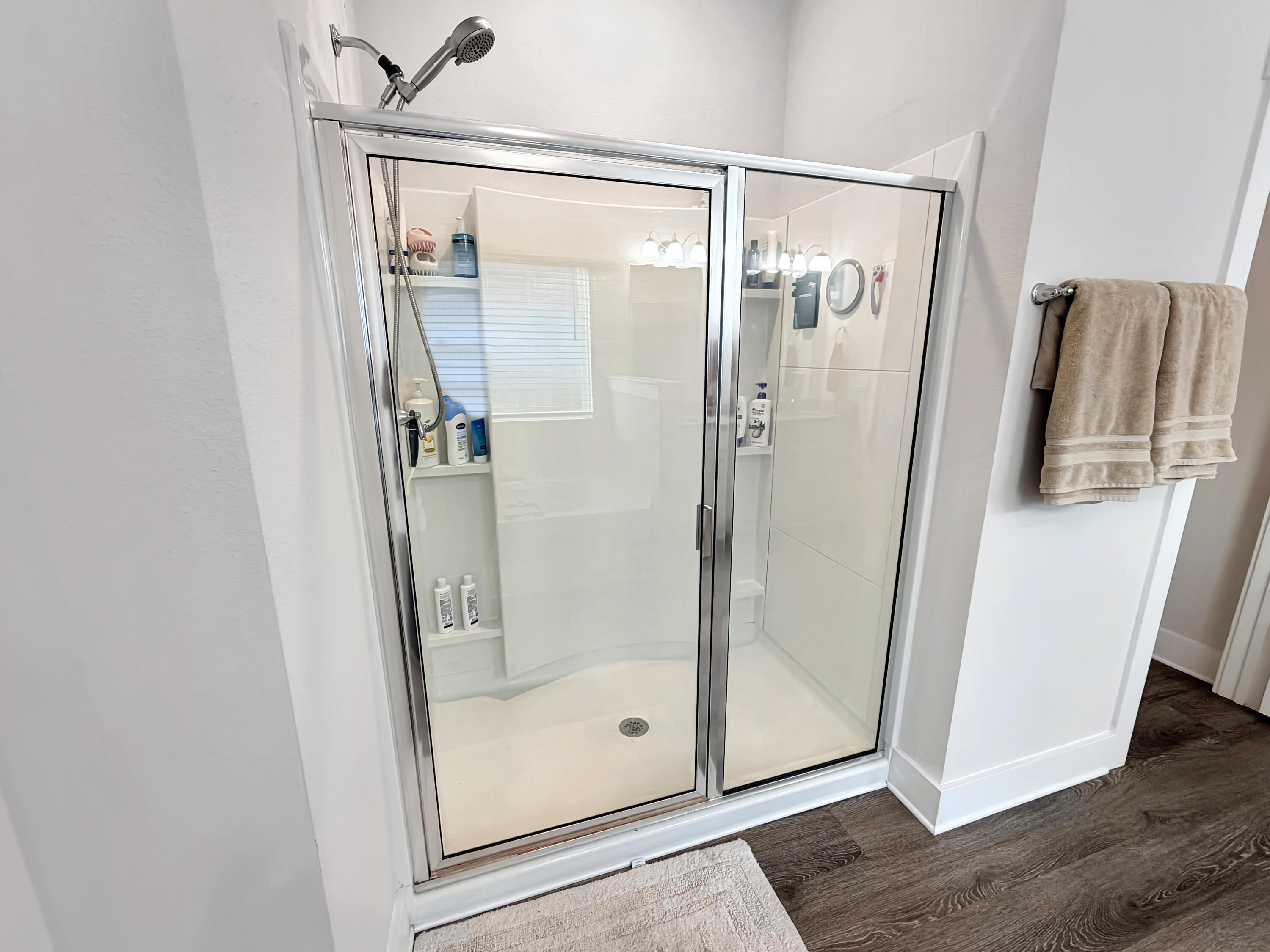 HILLWOOD ESTATES - Residential