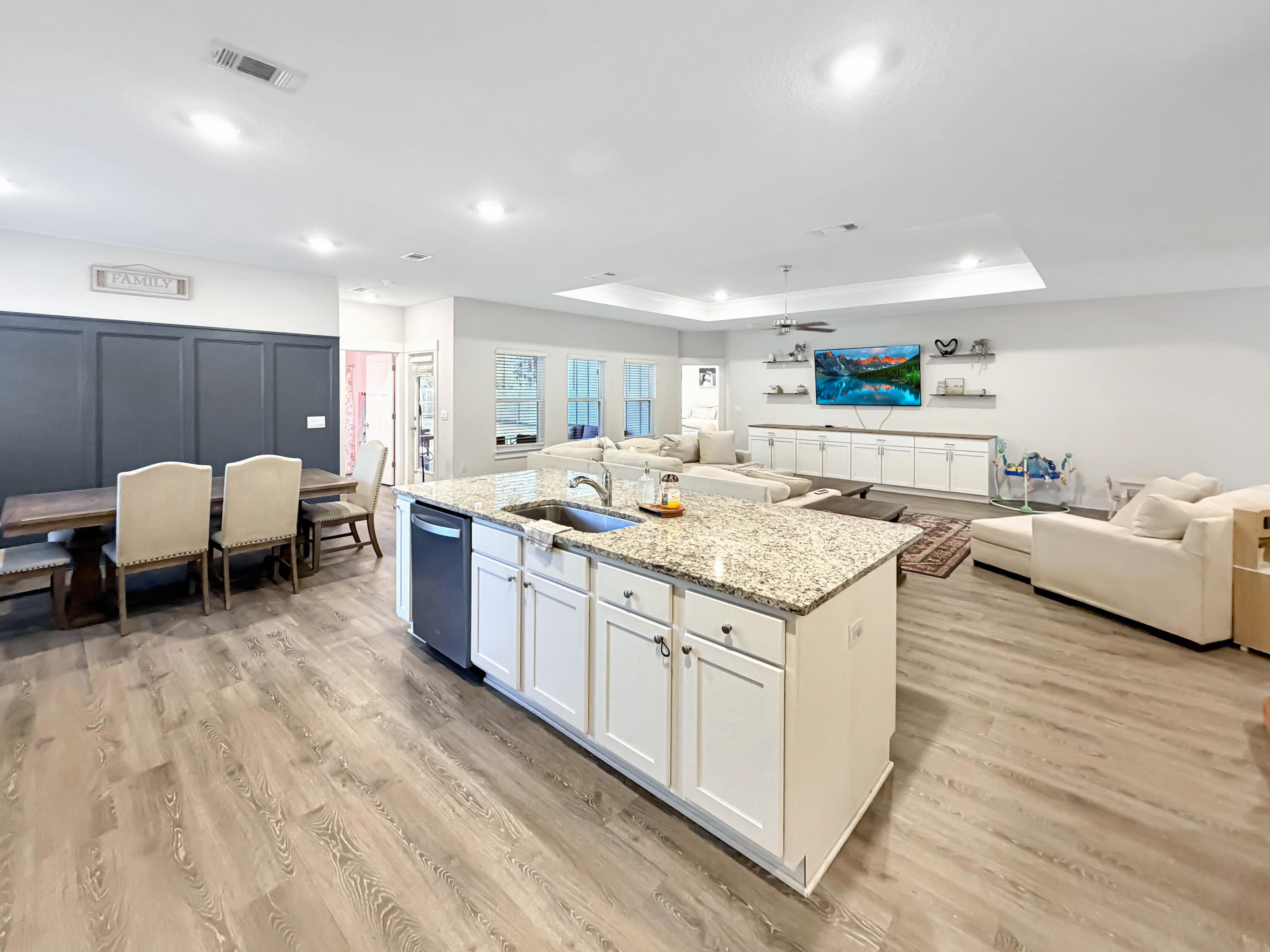 HILLWOOD ESTATES - Residential