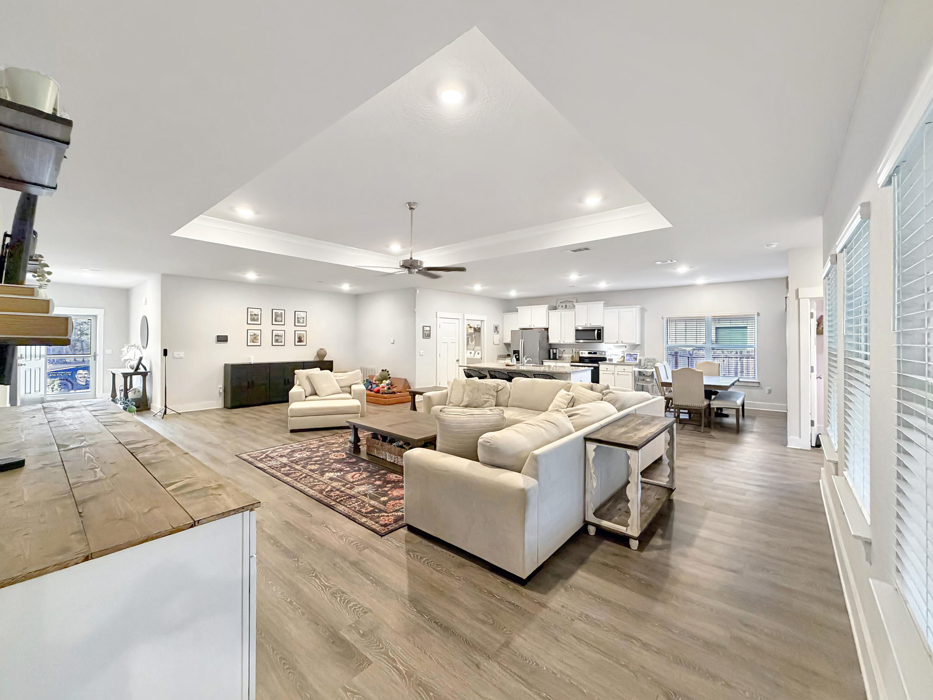 HILLWOOD ESTATES - Residential