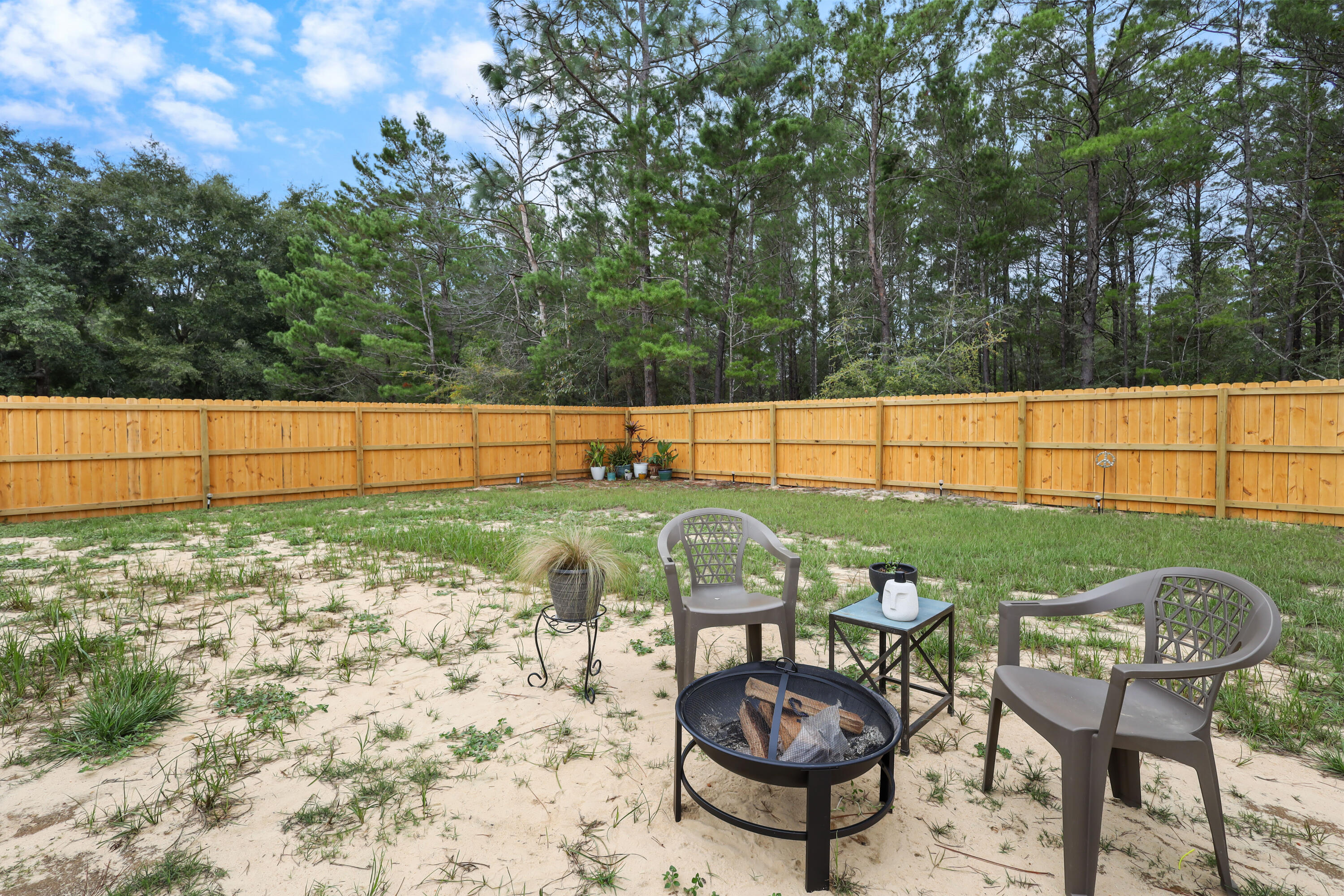 OAK WOOD HILLS UNIT 1 - Residential Lease