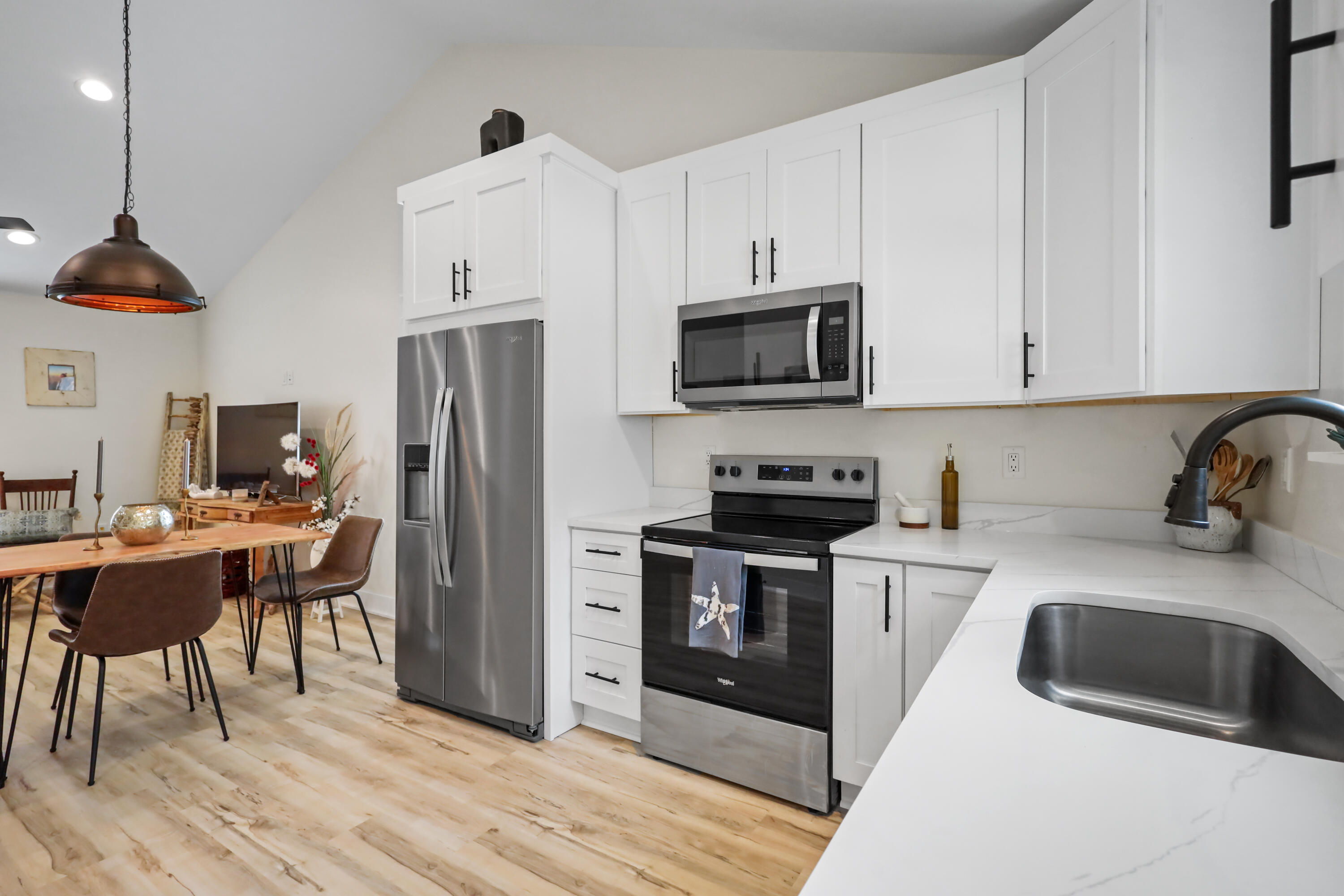 OAK WOOD HILLS UNIT 1 - Residential Lease