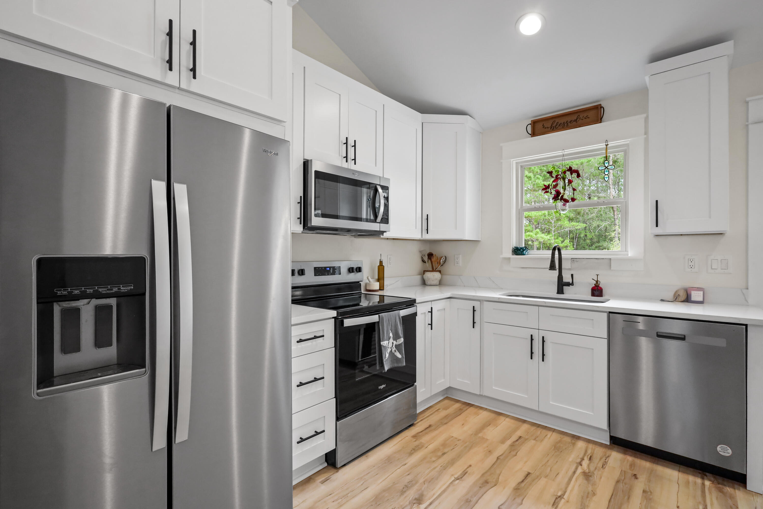 OAK WOOD HILLS UNIT 1 - Residential Lease