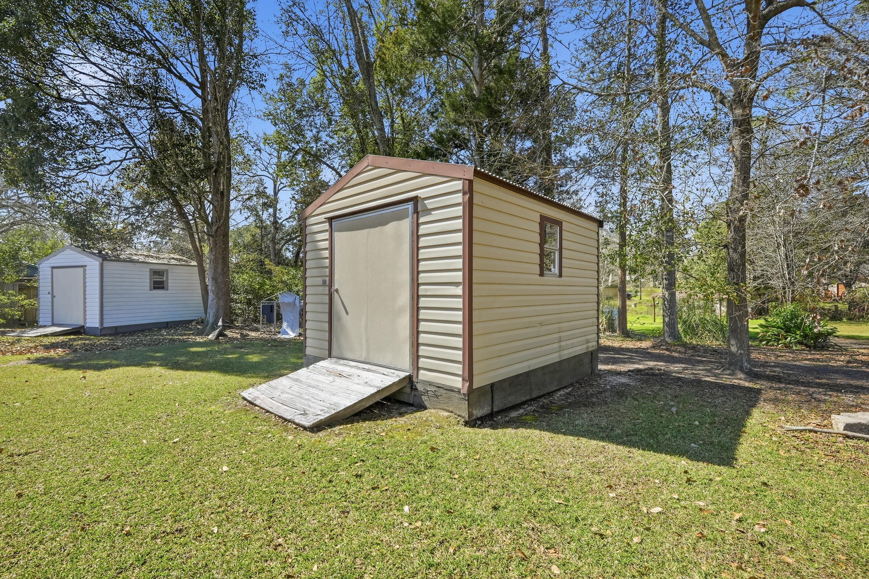 NO RECORDED SUBDIVISION - Residential