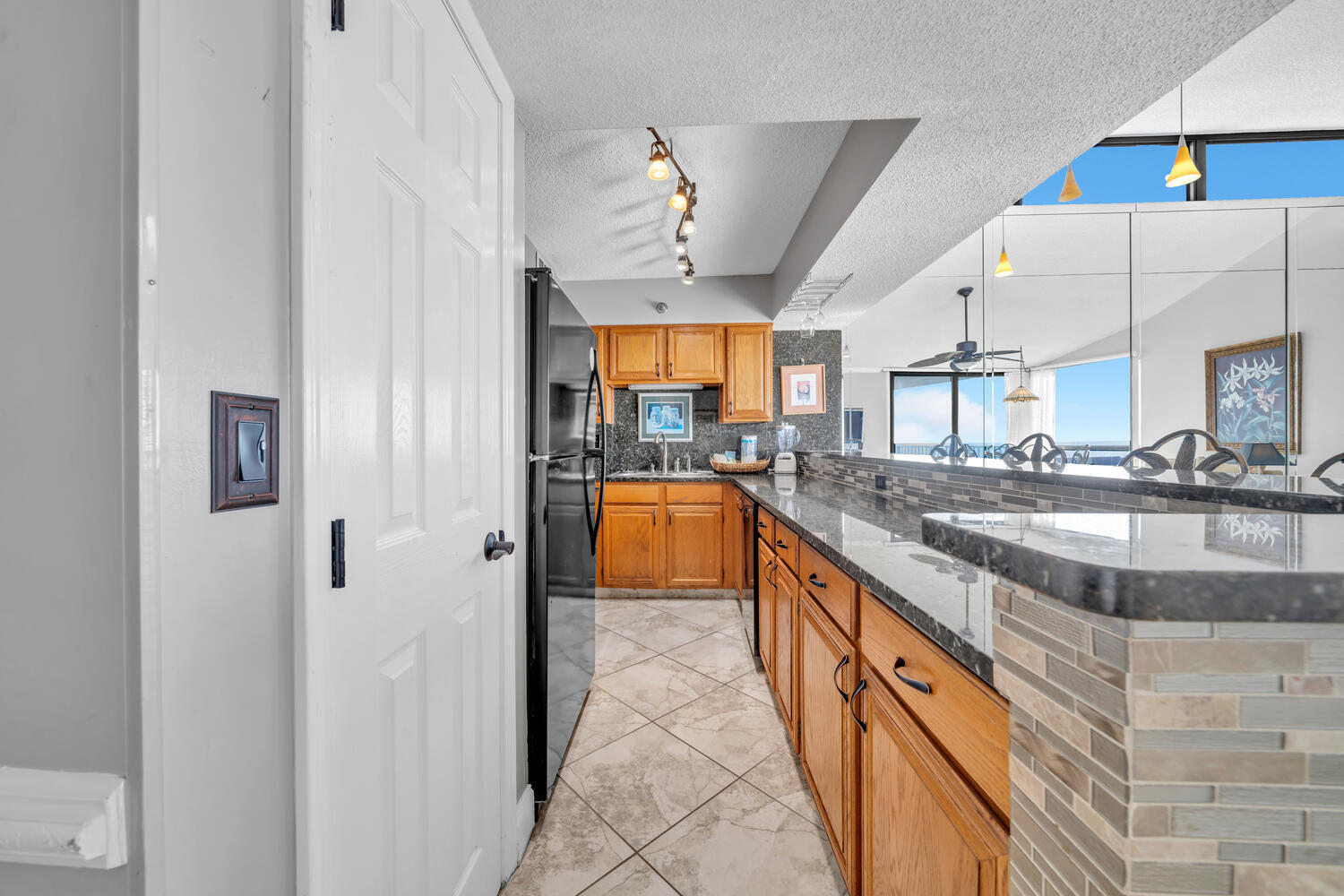 MAINSAIL CONDO PH 3 - Residential