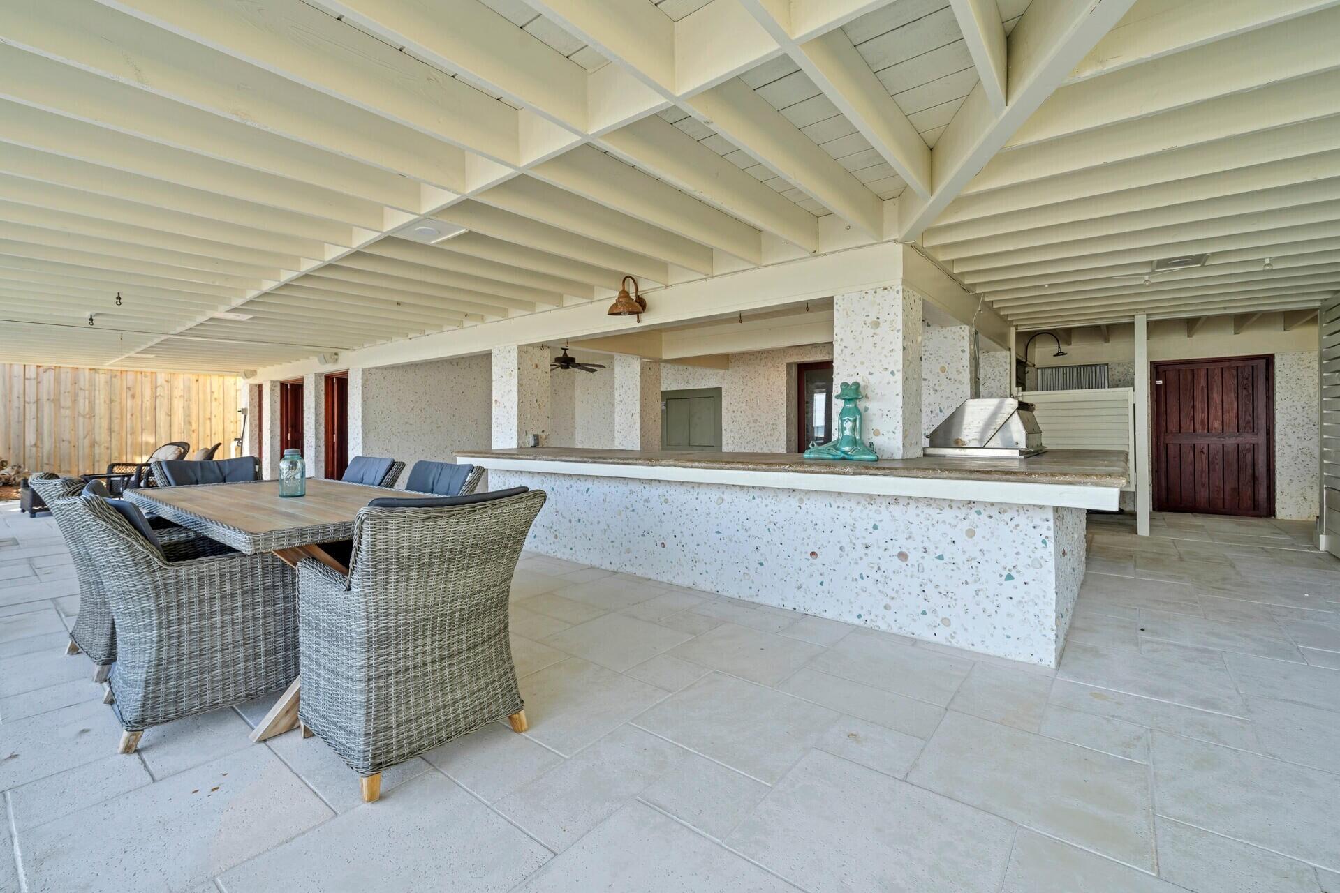 TURQUOISE BEACH - Residential