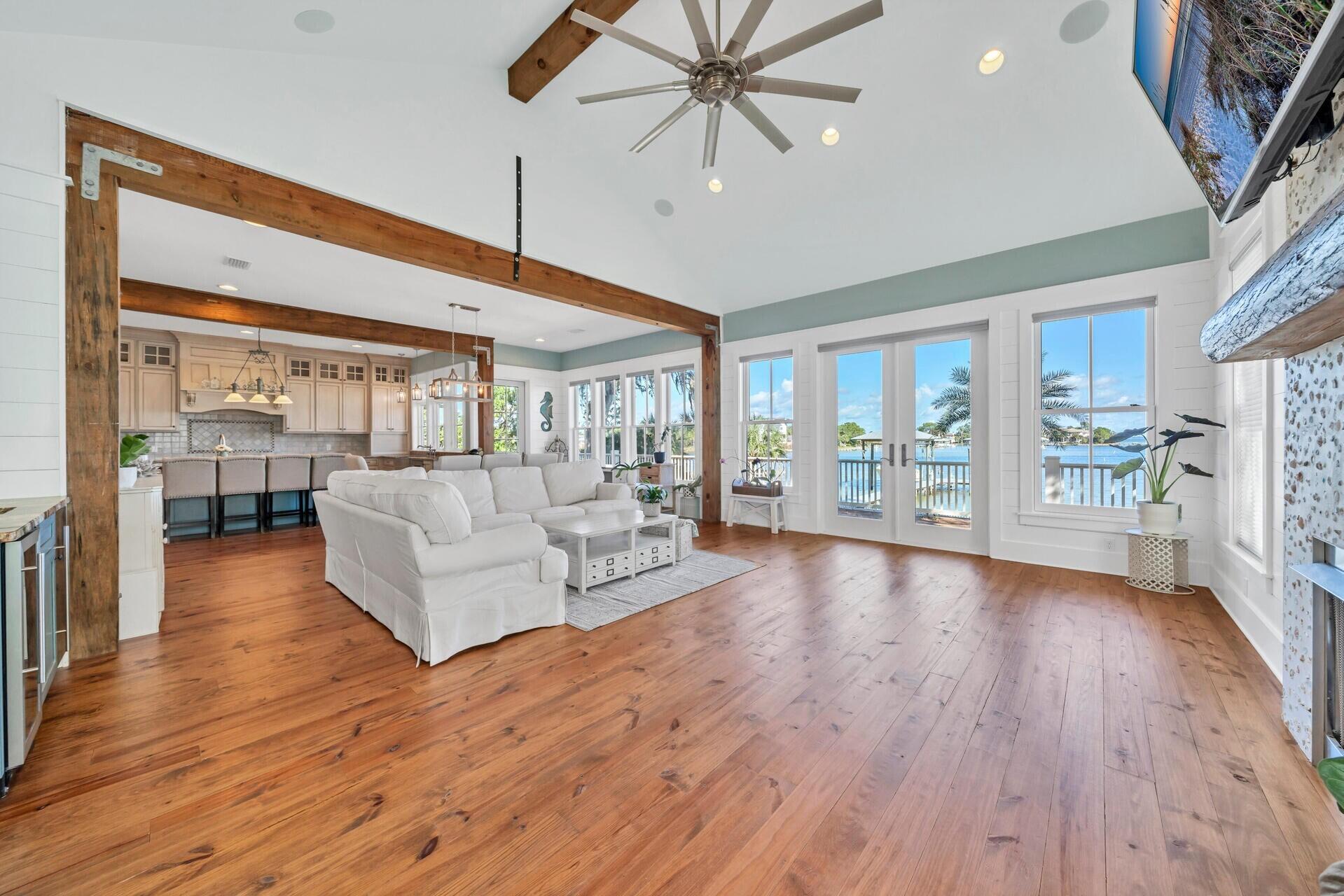 TURQUOISE BEACH - Residential