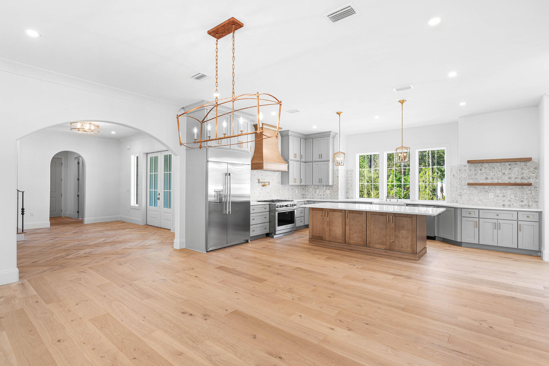 SECLUSION BAY - Residential