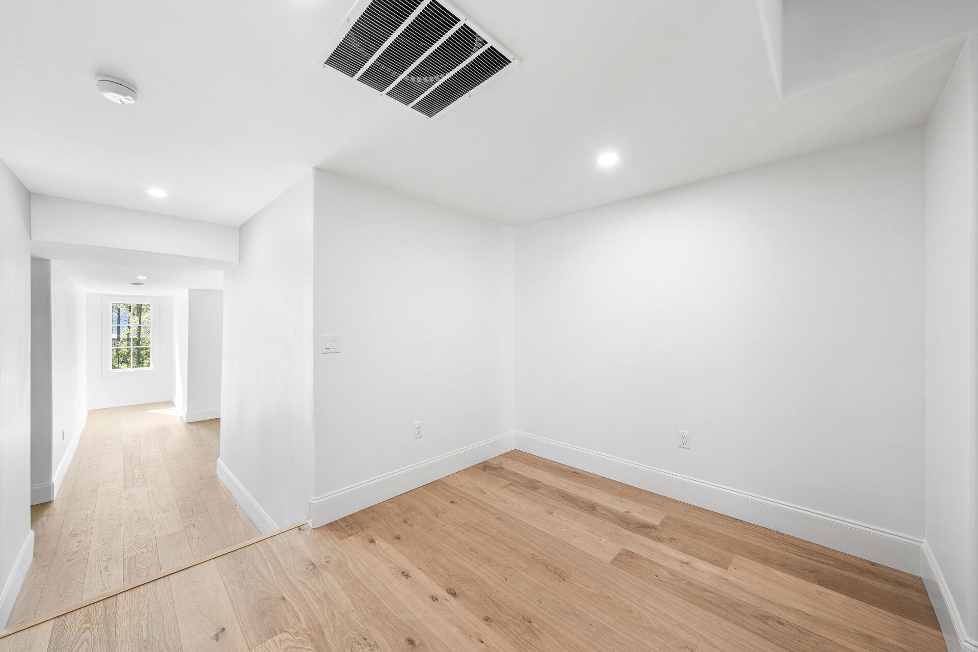 SECLUSION BAY - Residential