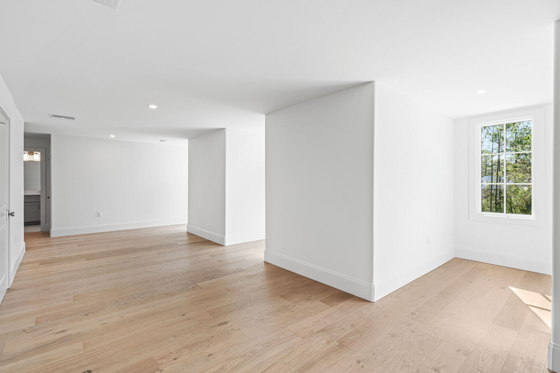 SECLUSION BAY - Residential