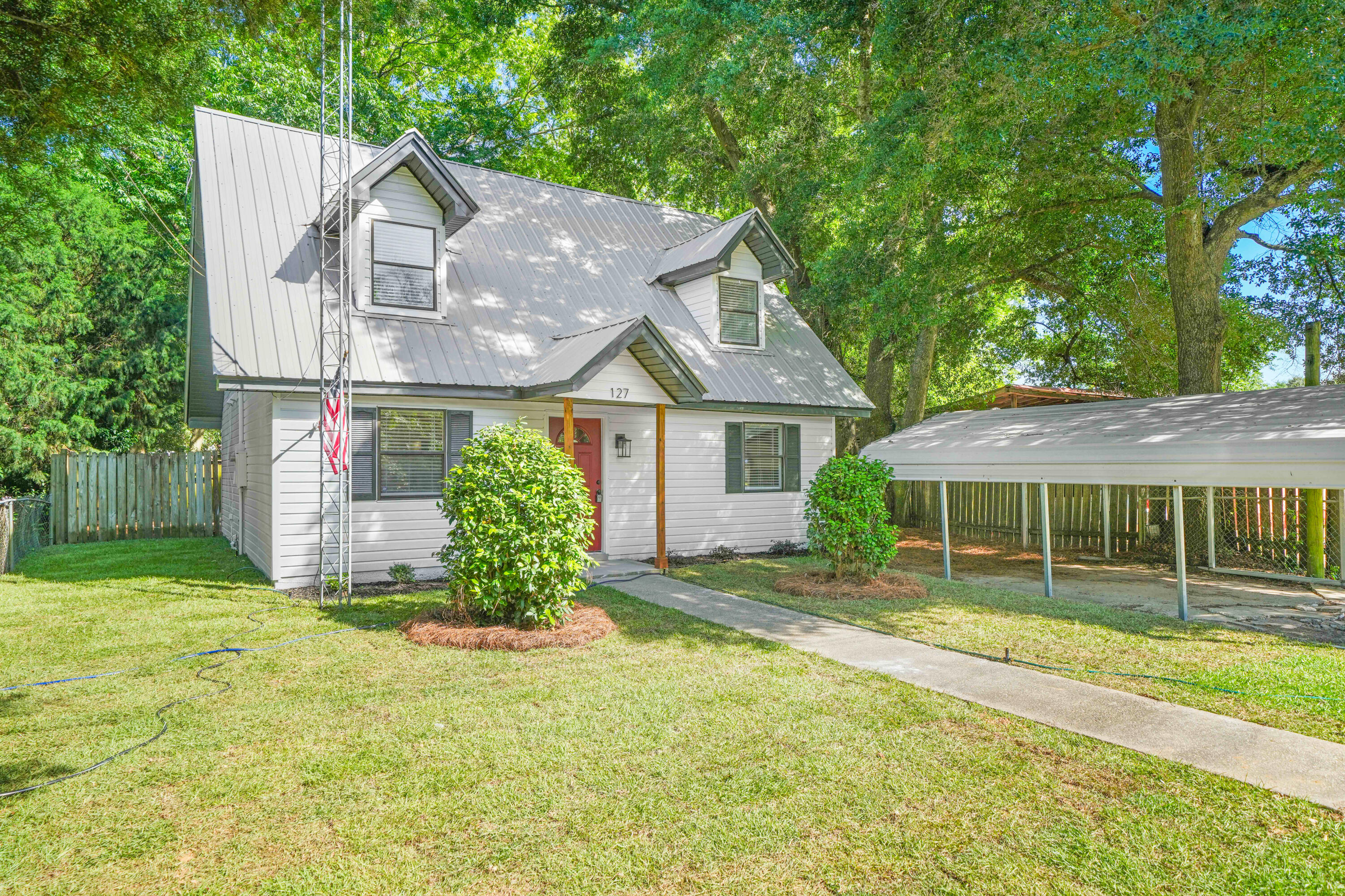 TOWN OF DEFUNIAK SPRINGS - Residential