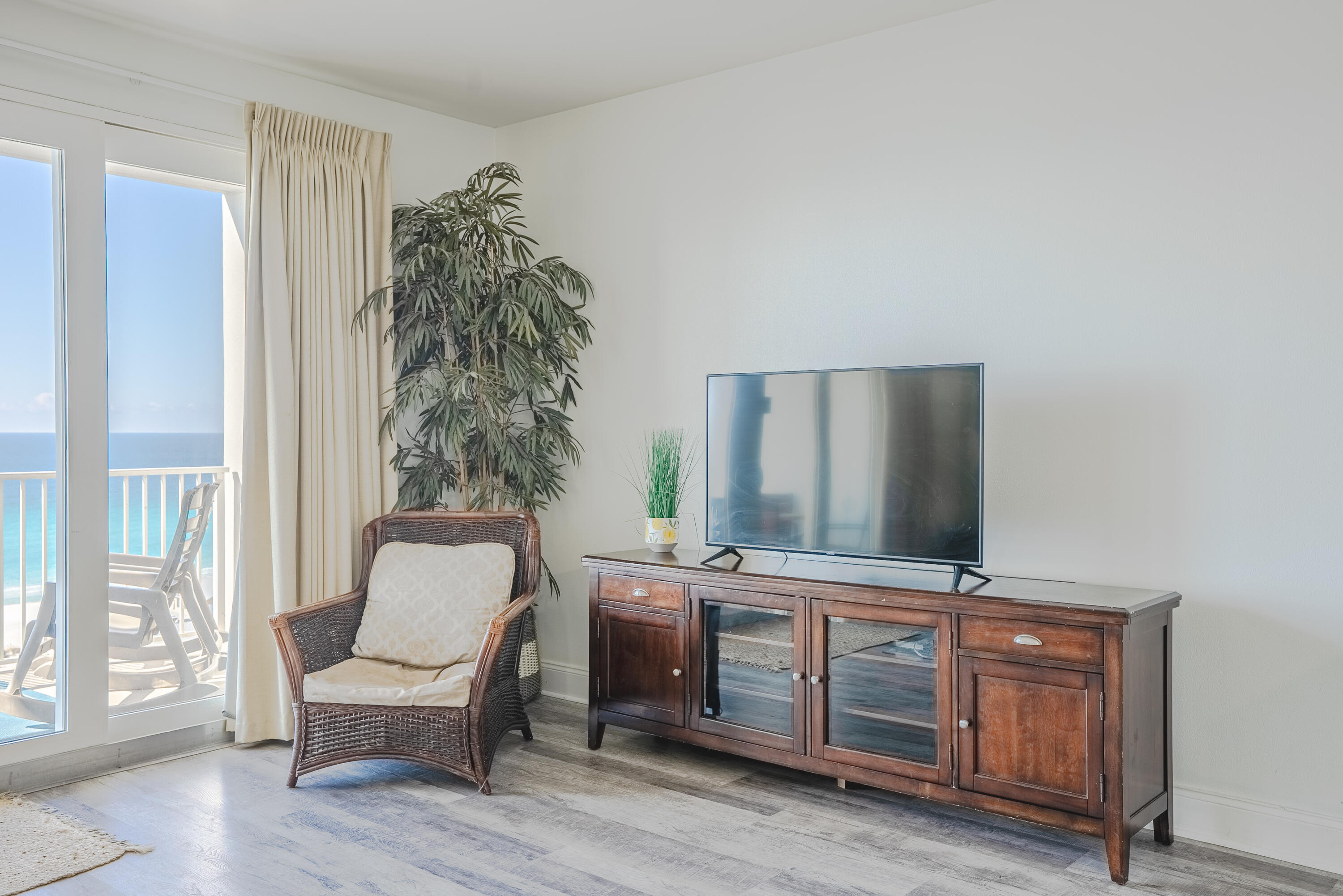 Laketown Wharf - Residential