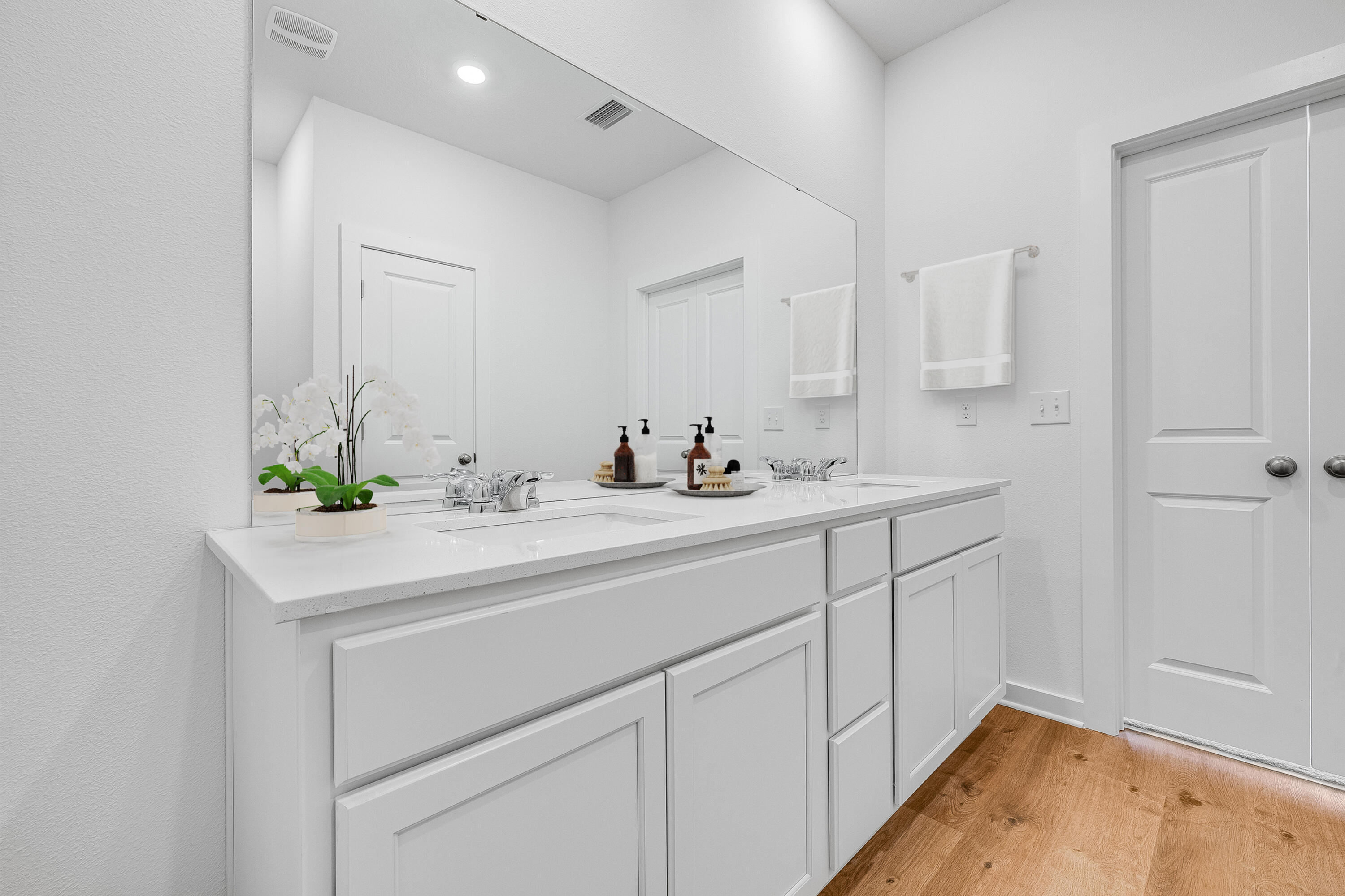 CROSS CREEK - Residential