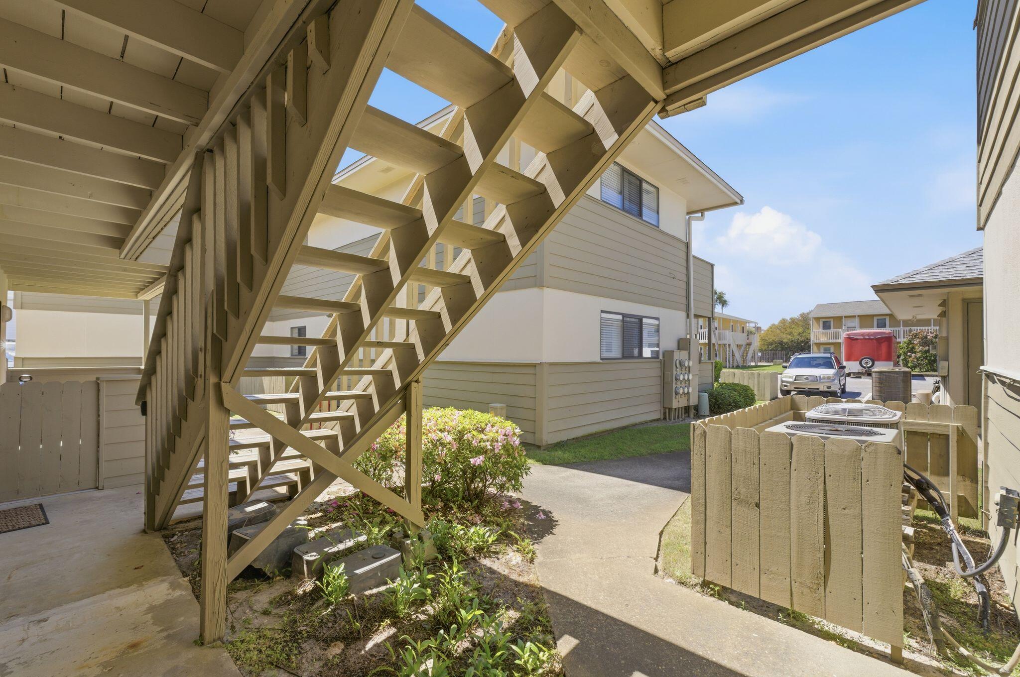 CROSS CREEK CLUB CONDO - Residential