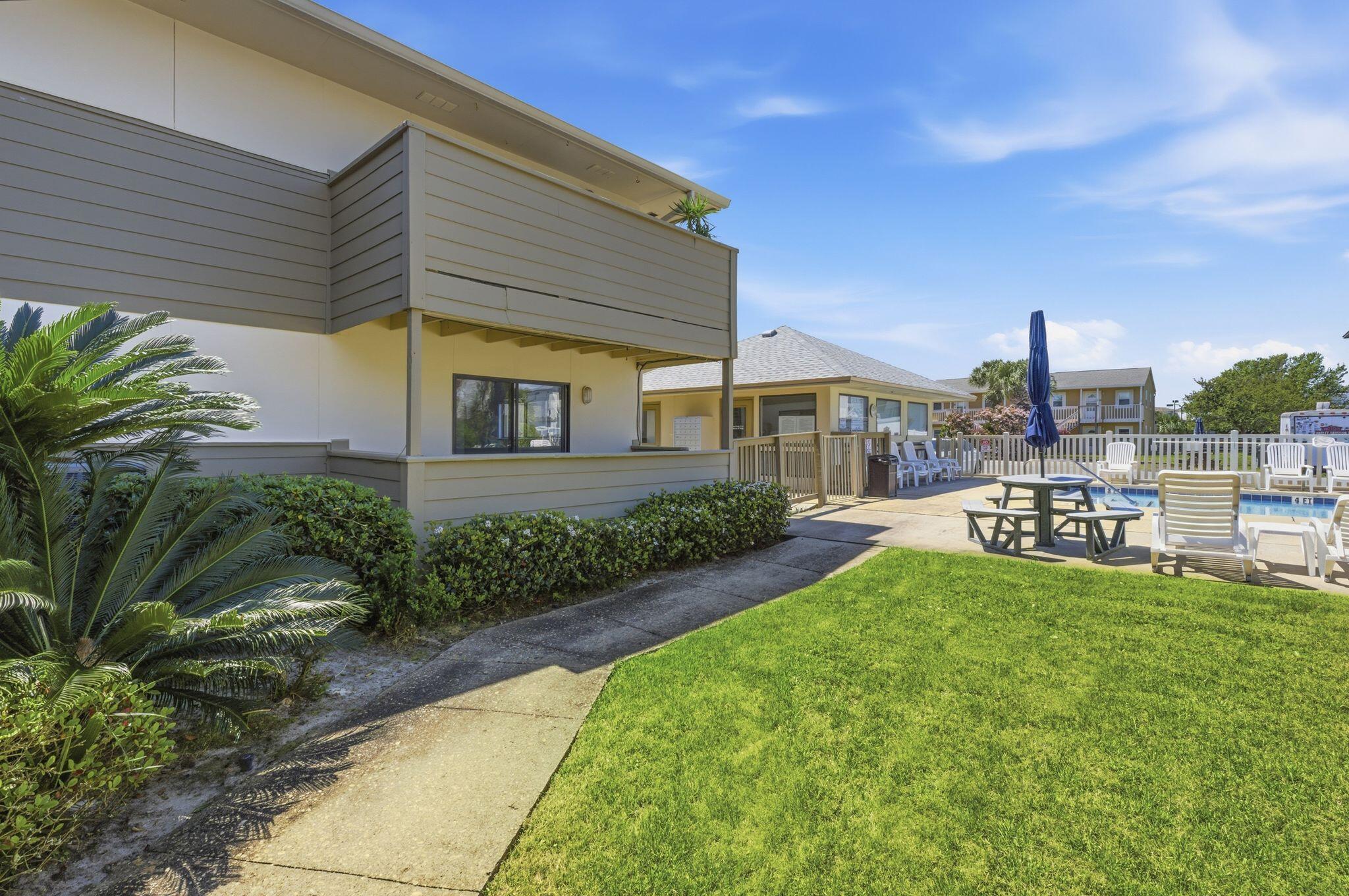 CROSS CREEK CLUB CONDO - Residential