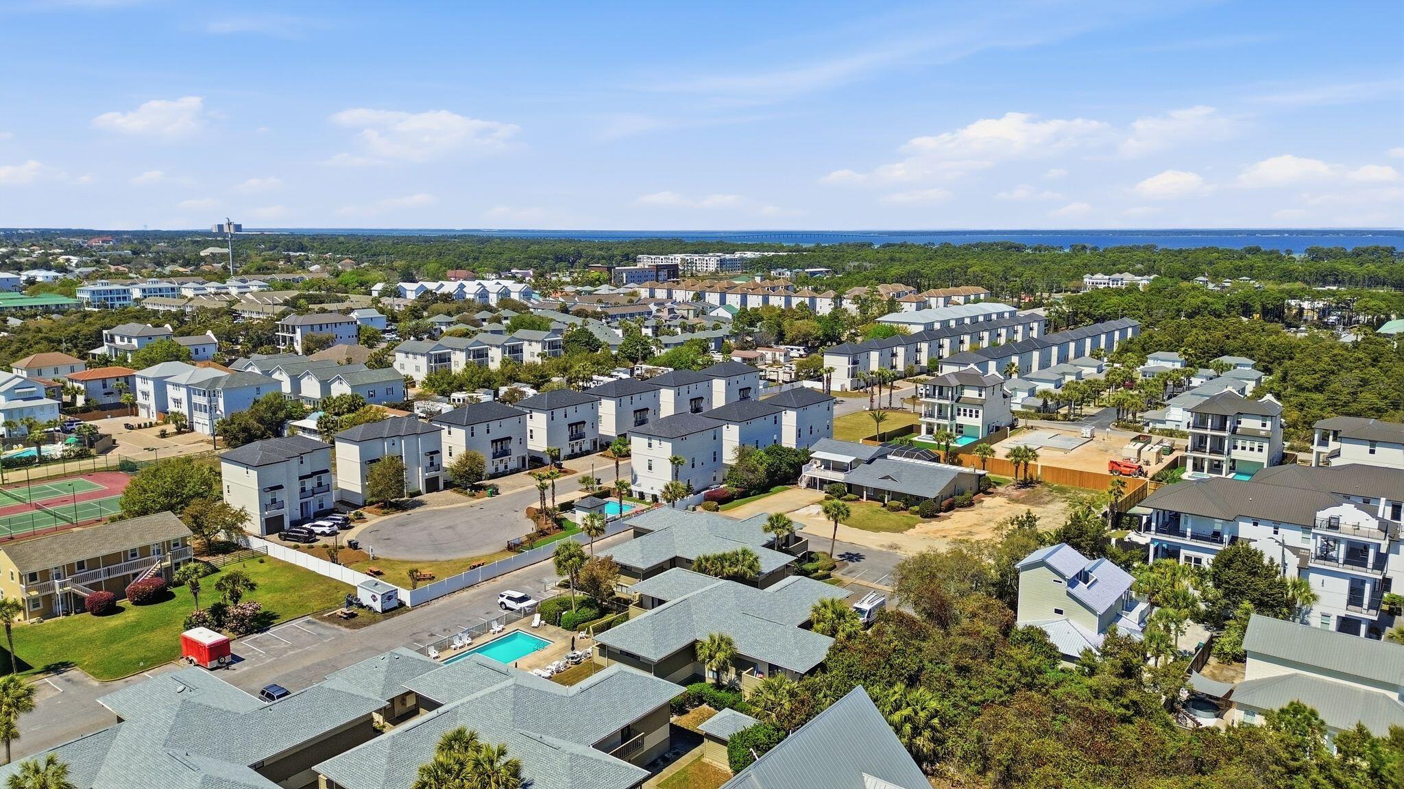 CROSS CREEK CLUB CONDO - Residential